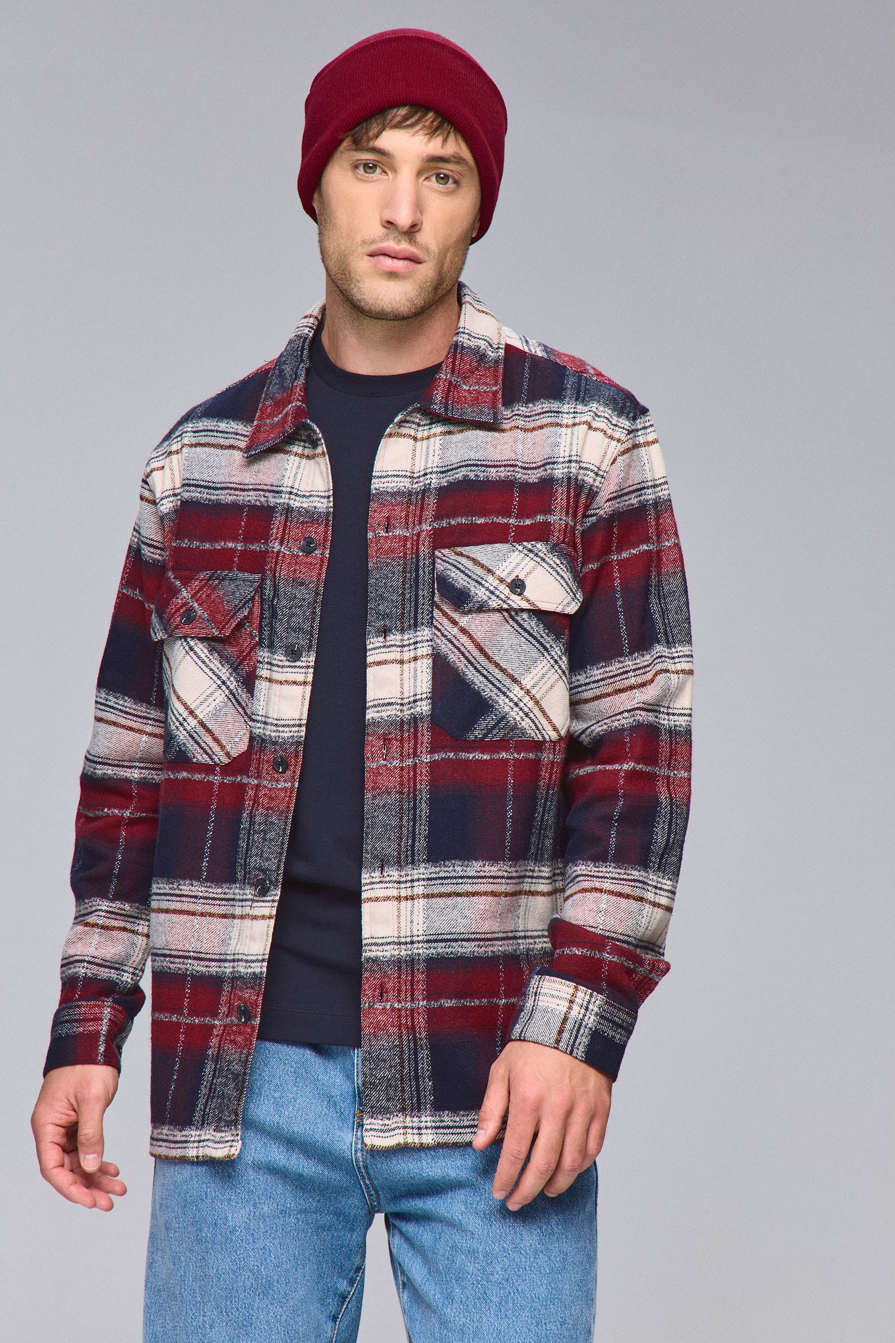 אוברשירט קלאב