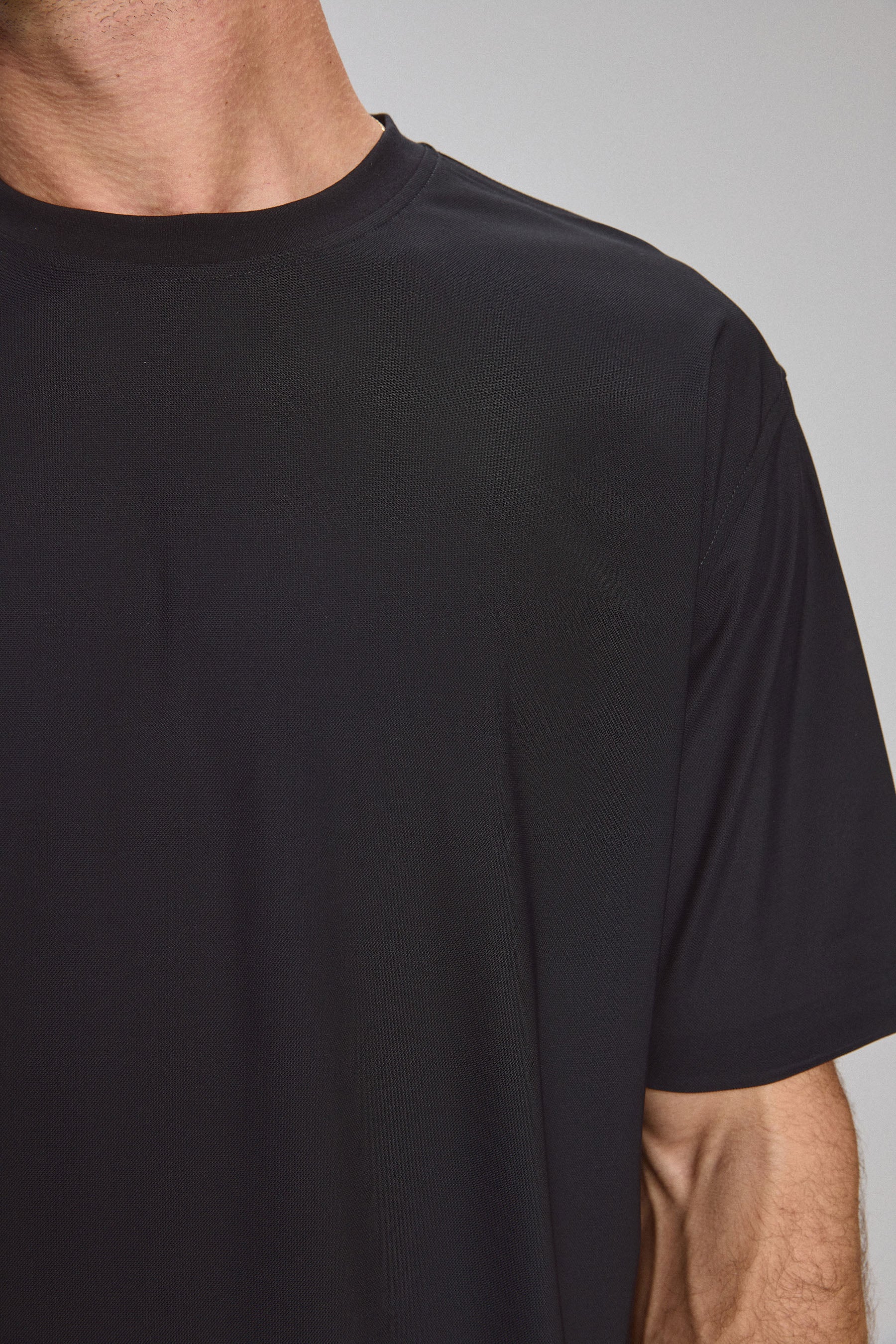 חולצת טי לוקס