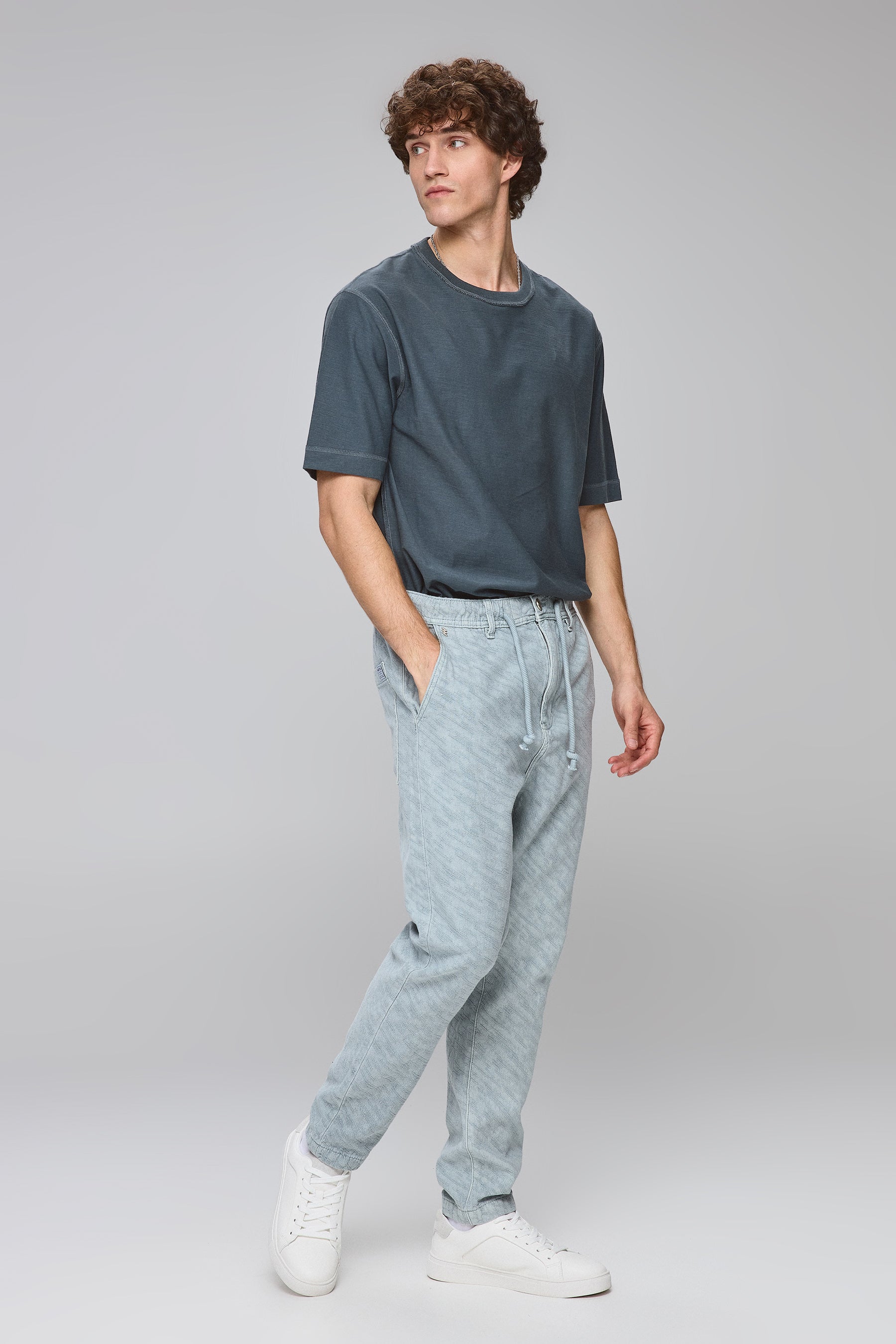 ג'ינס קראש ג'וגר