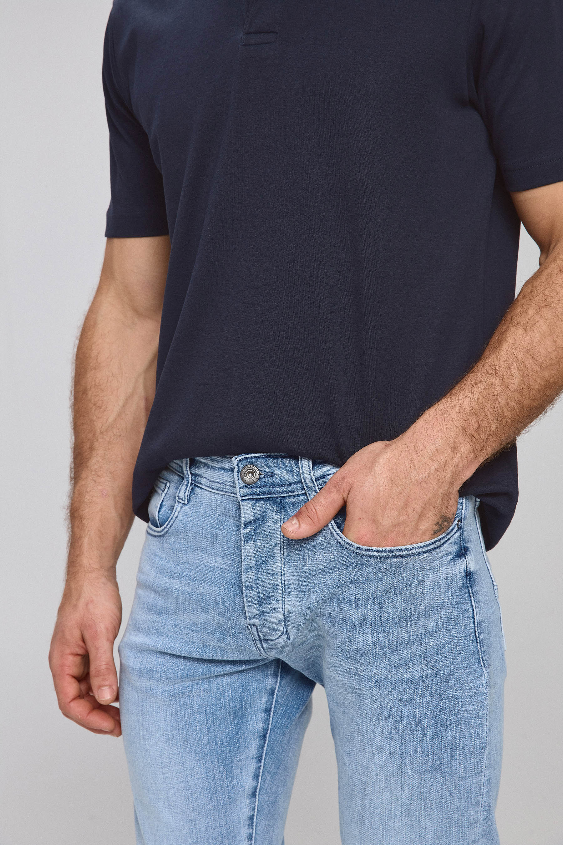 ג'ינס מאדוק טופ