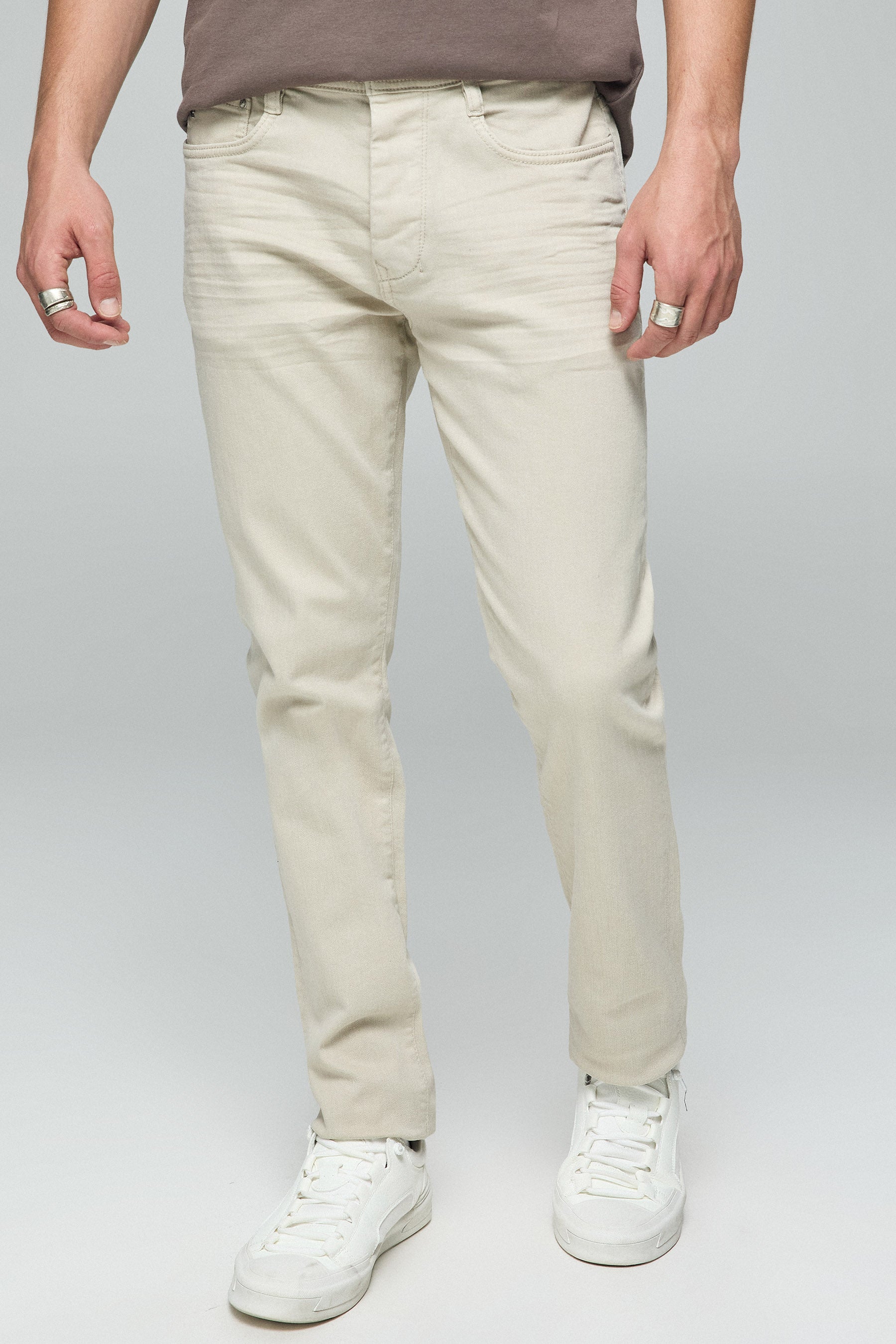 ג'ינס מאדוק קולור