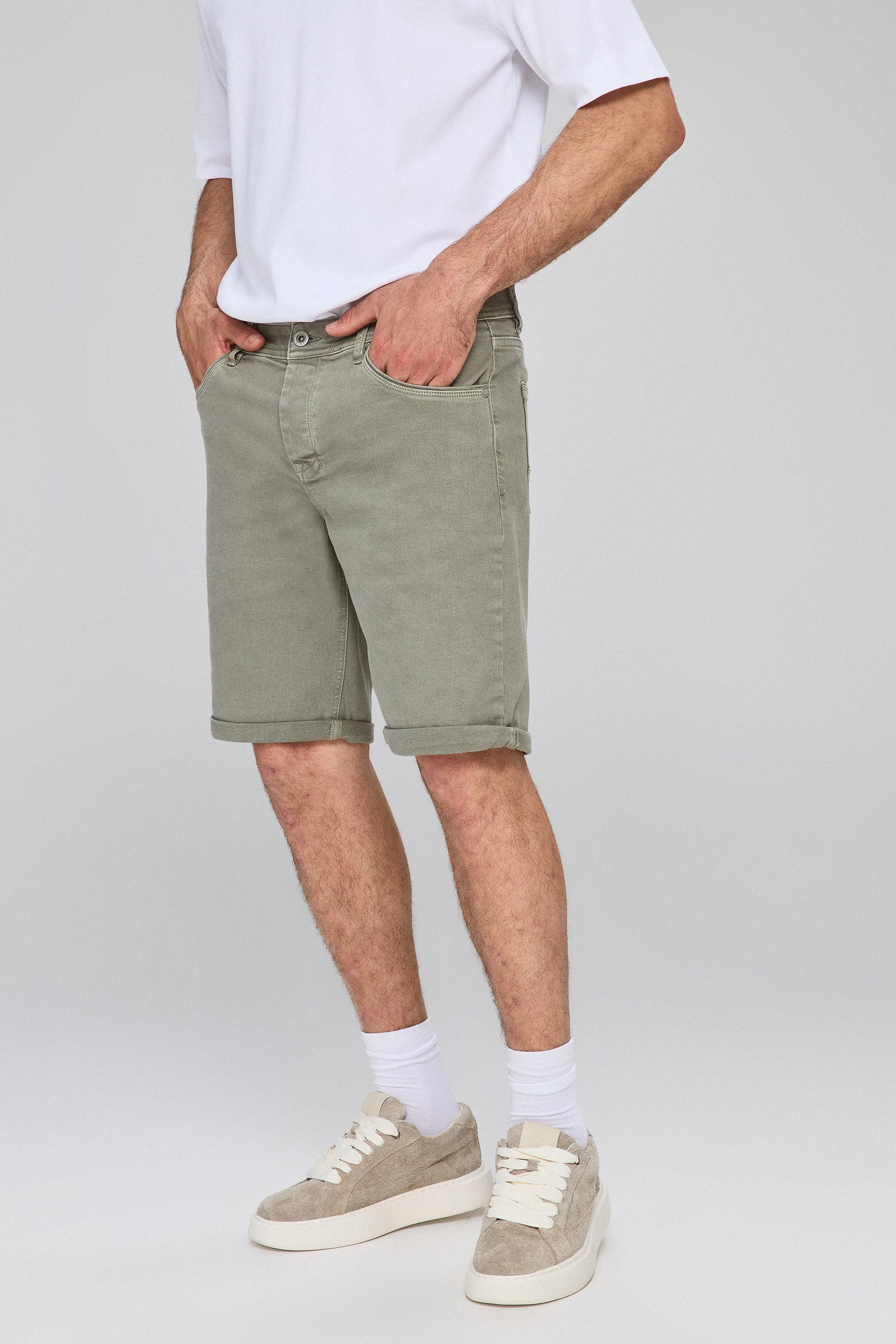 ברמודה ג'ינס מאדוק קולור