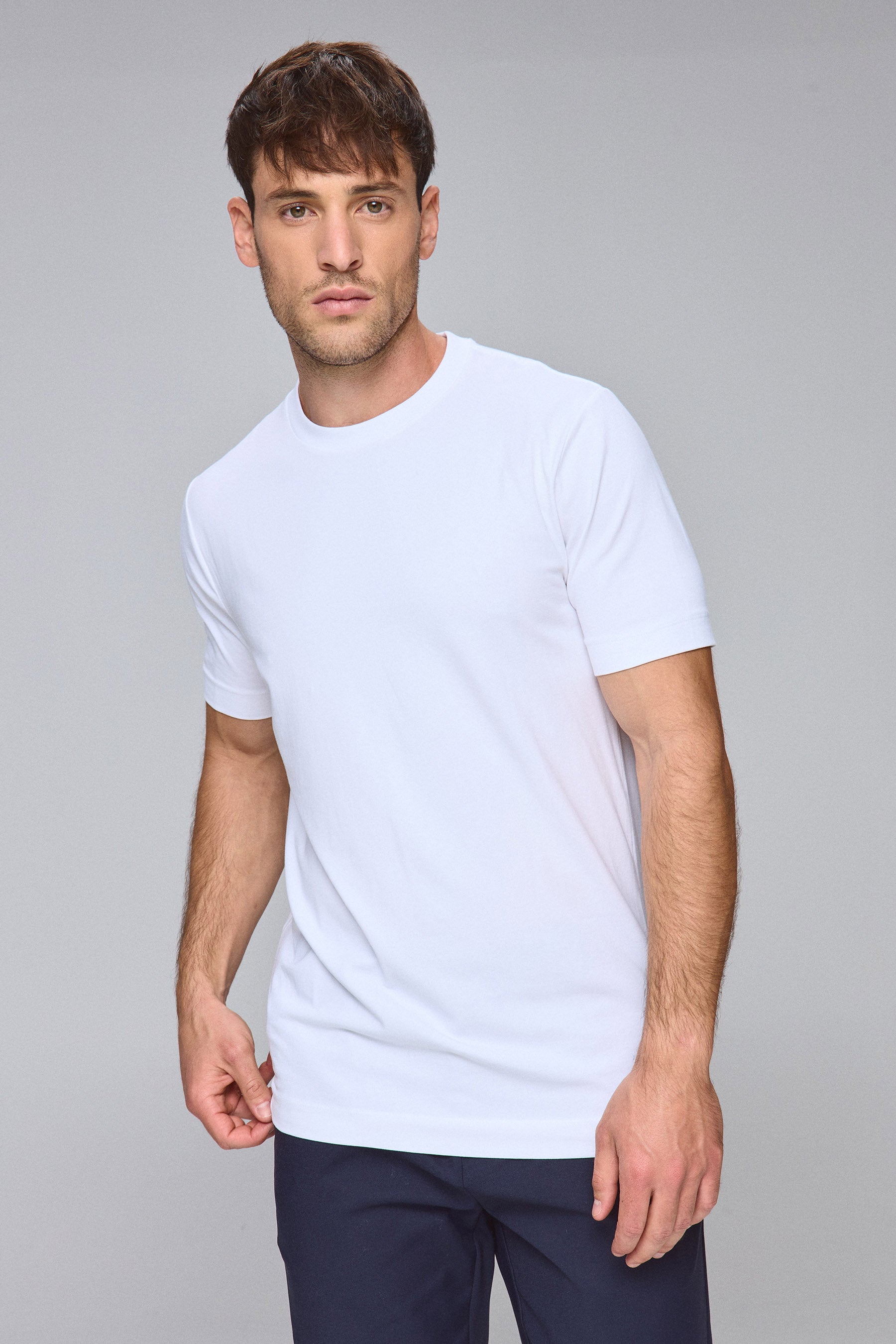 טי ניקי בייסיק לייקרה