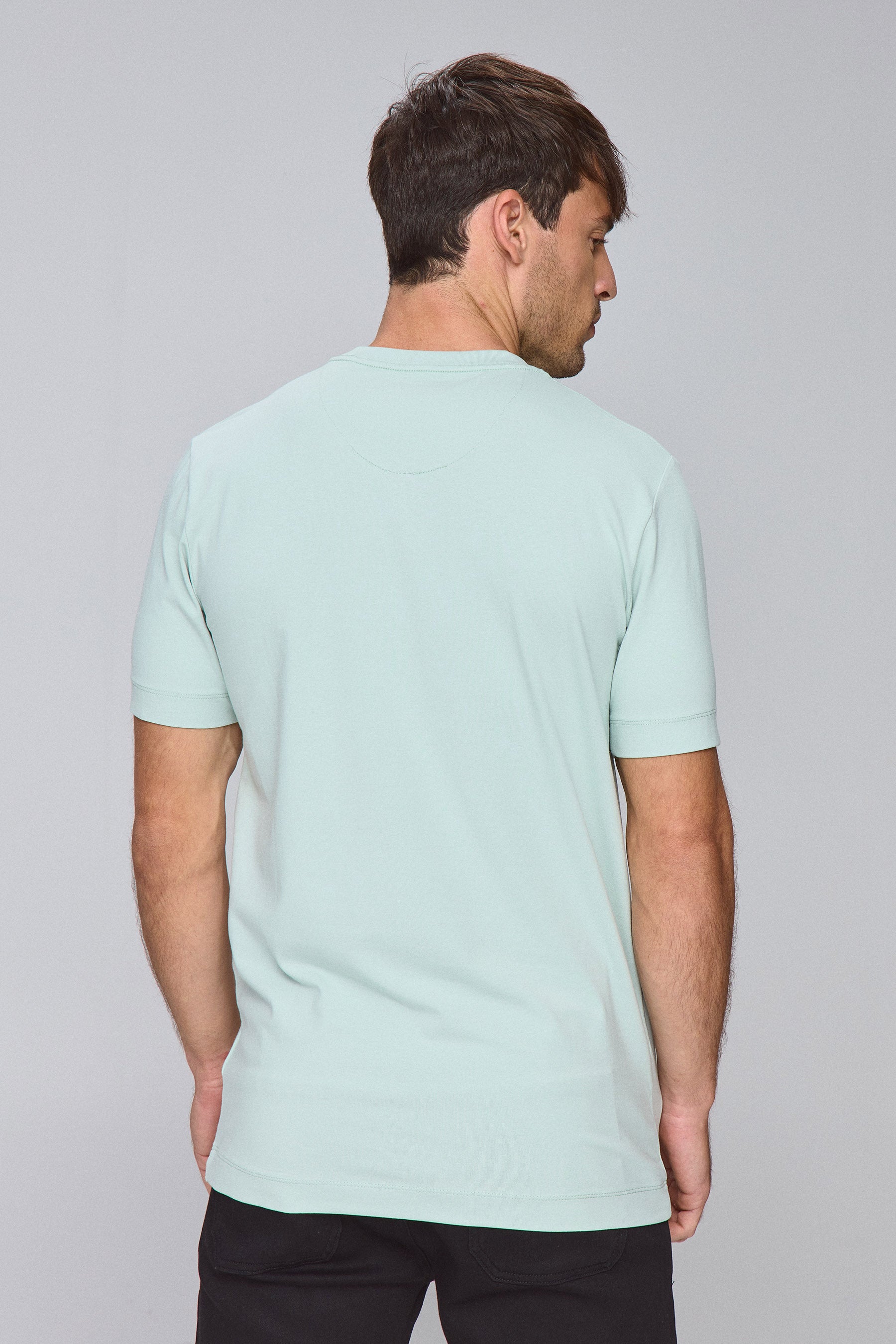 טי ניקי בייסיק לייקרה