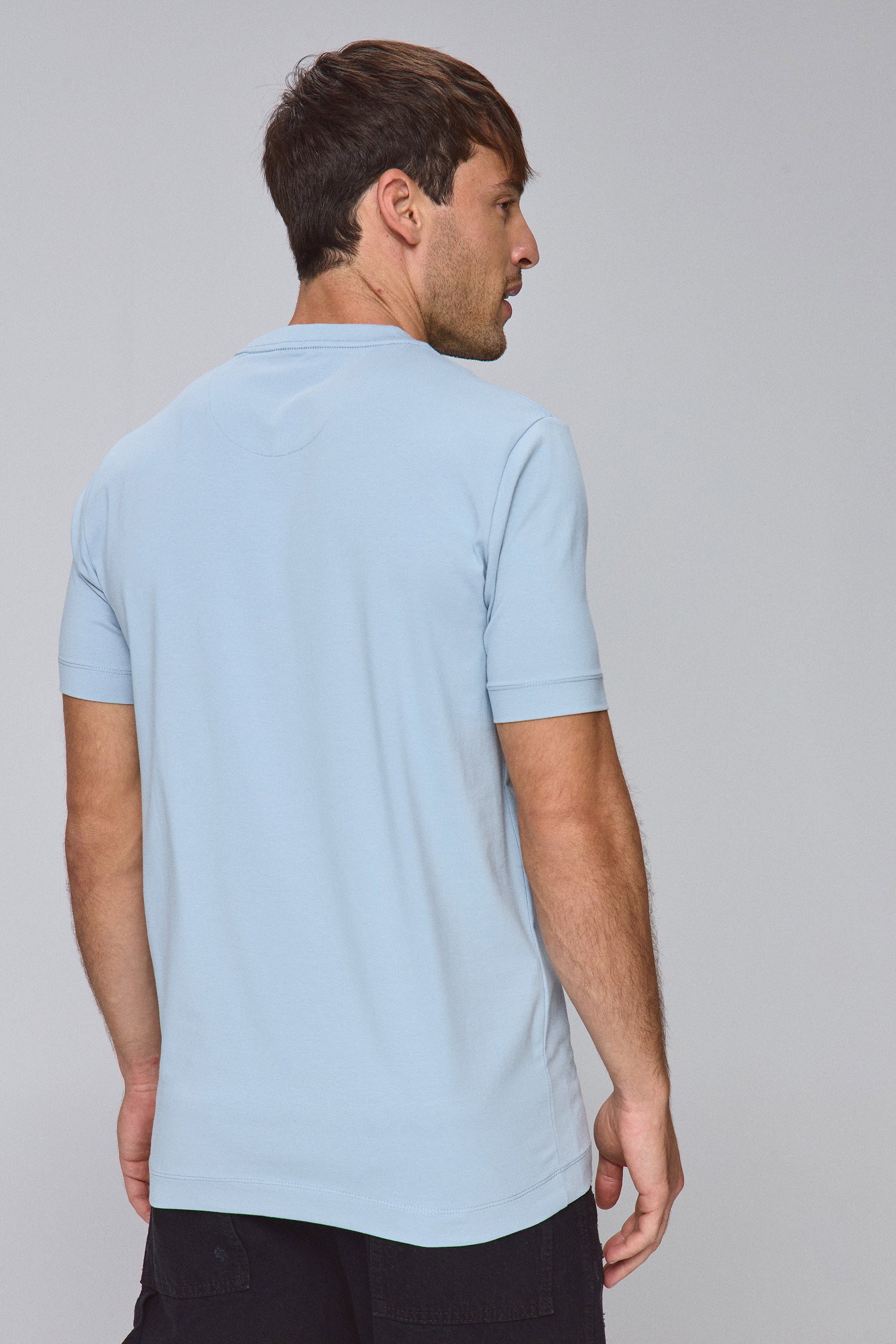 טי ניקי בייסיק לייקרה