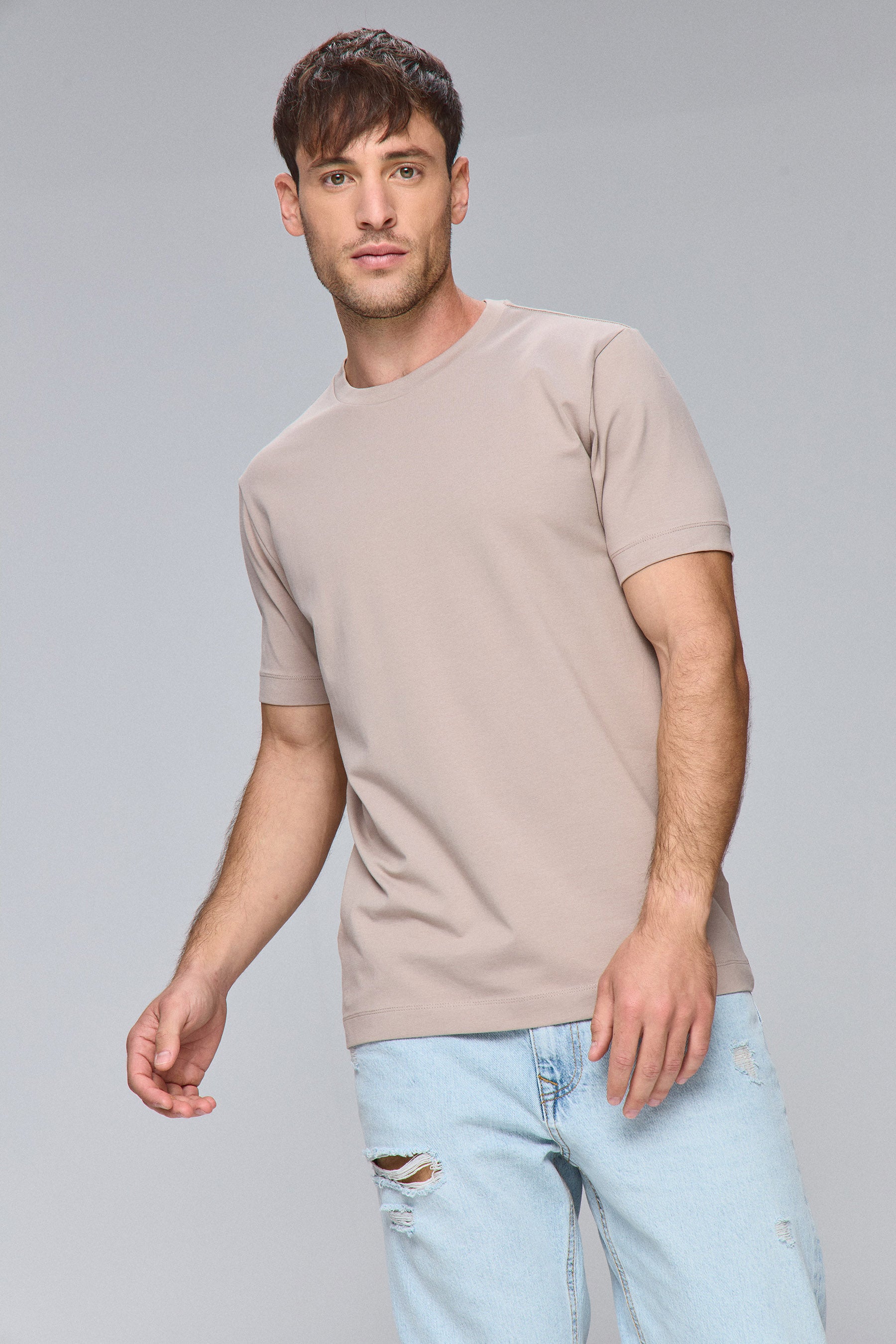 טי ניקי בייסיק לייקרה