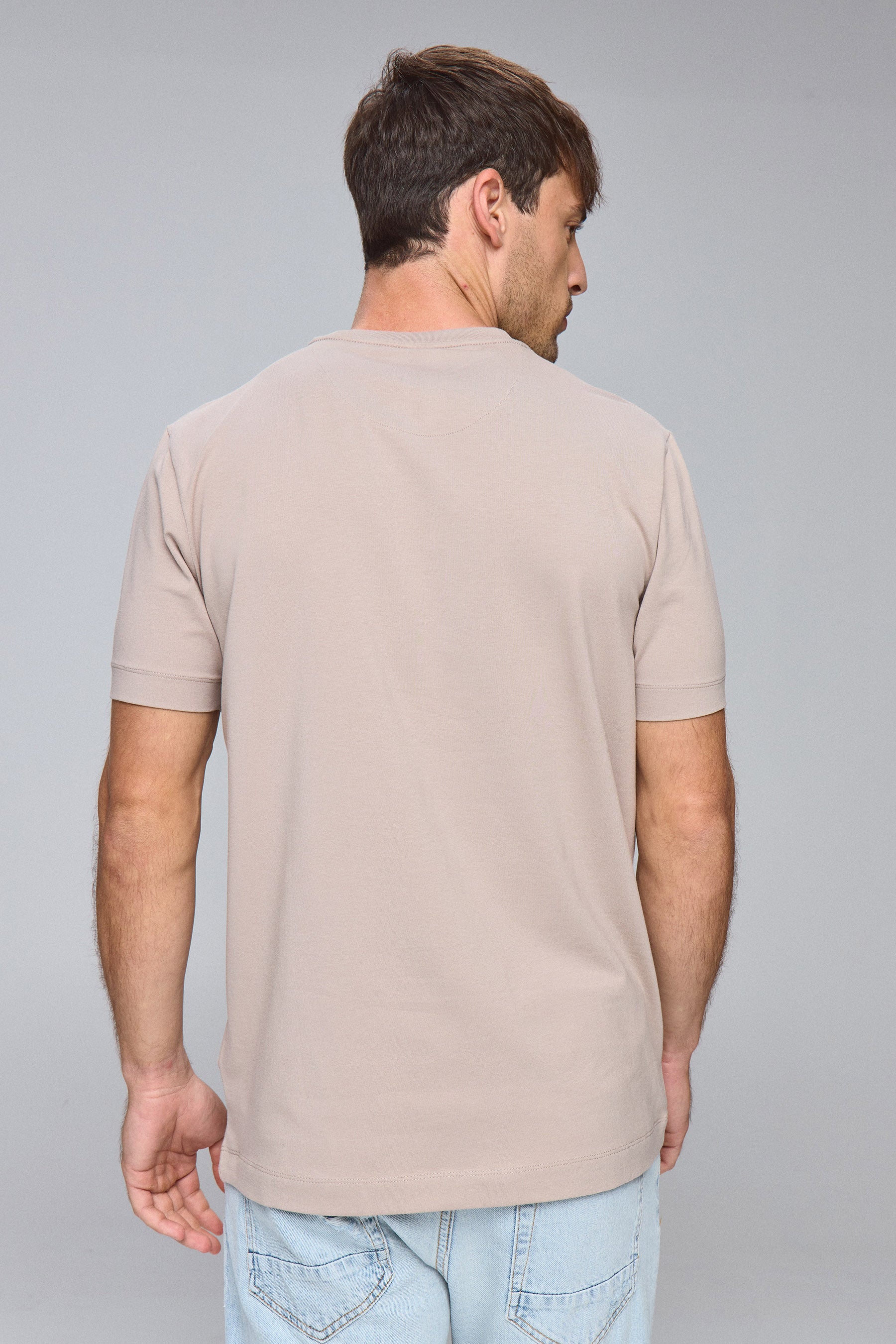 טי ניקי בייסיק לייקרה