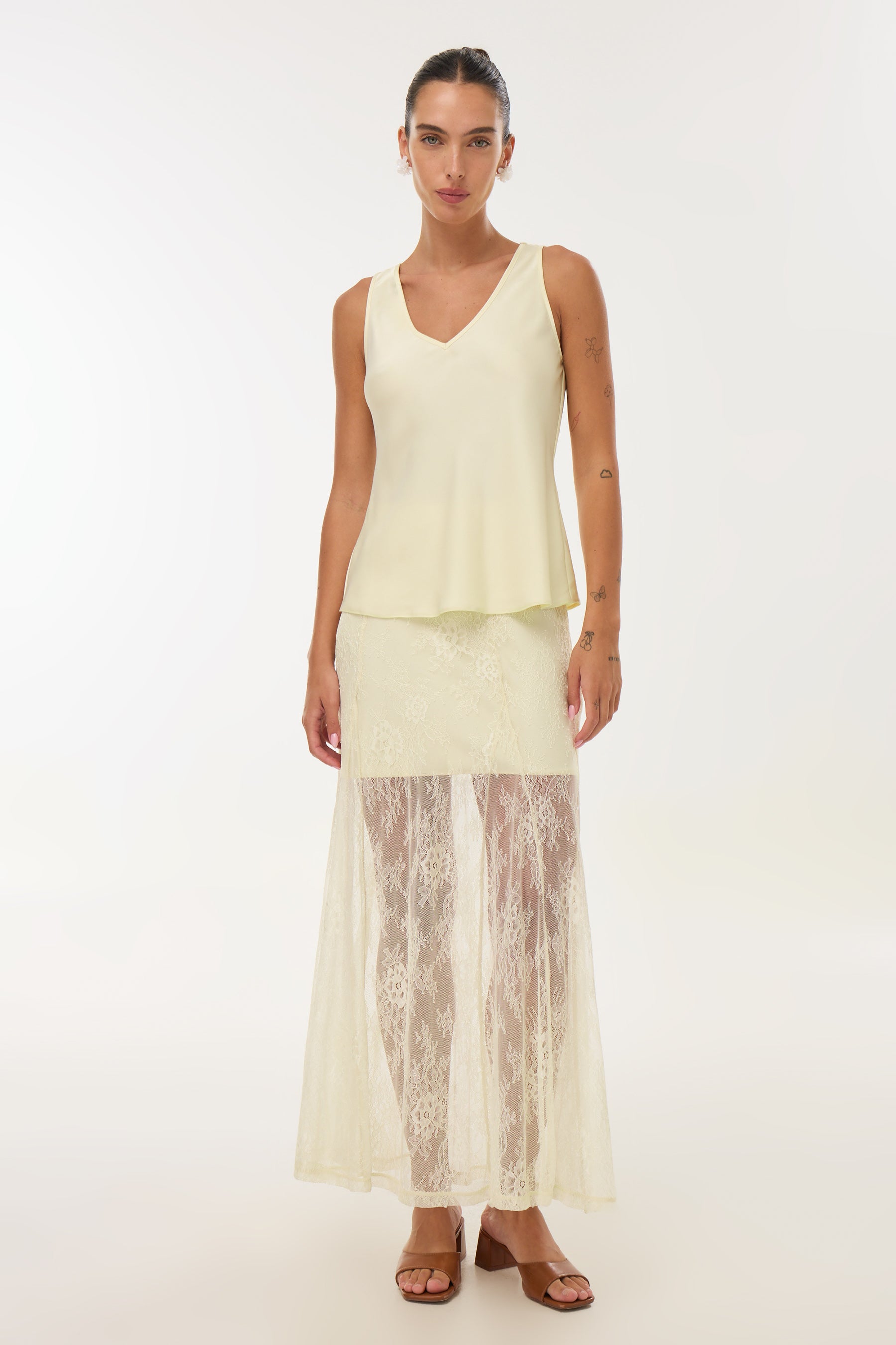 חצאית מקסי תחרה