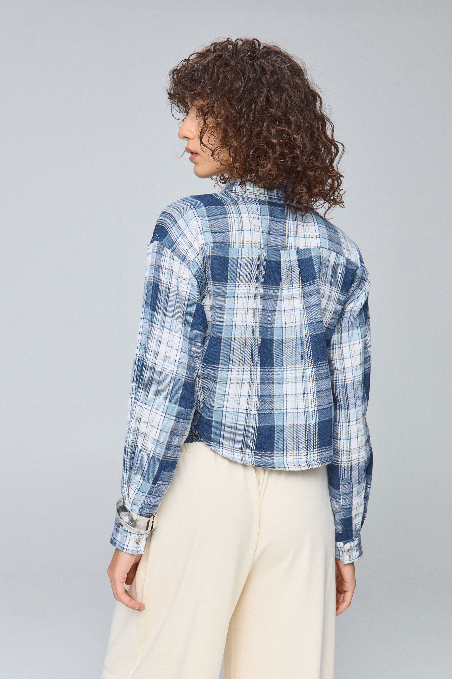 חולצת משובצת קרופ