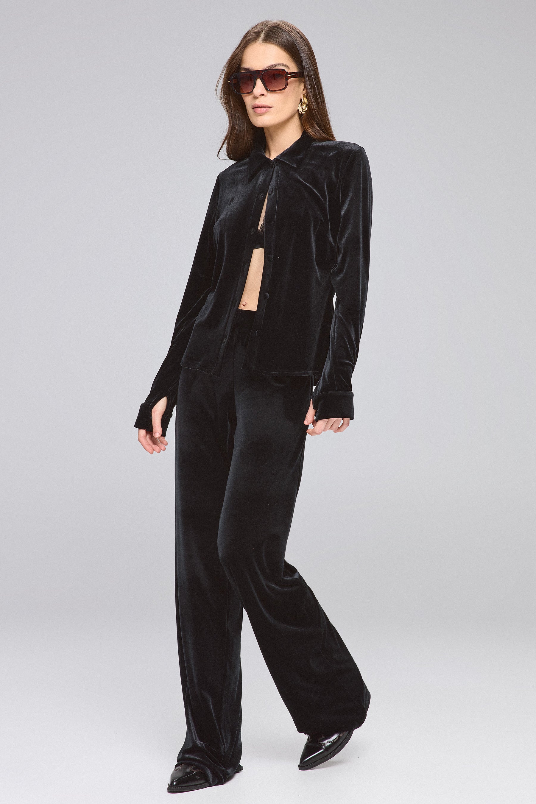 מכנסי קטיפה רחבים