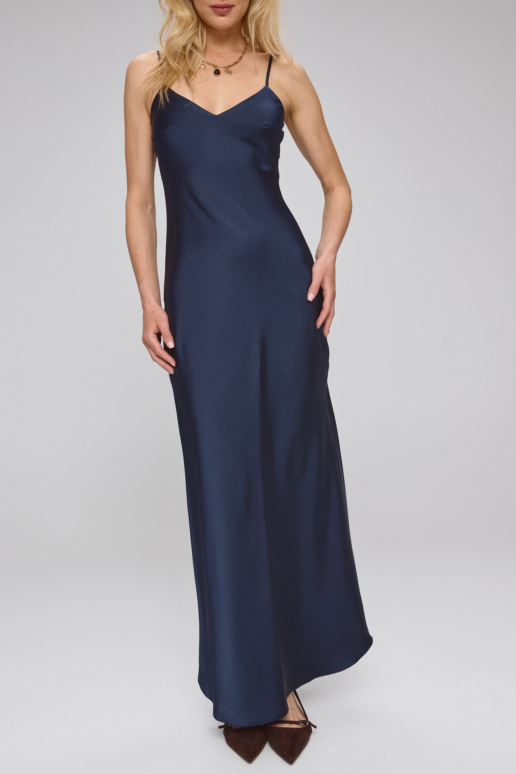 שמלת מקסי סאטן כתפיות