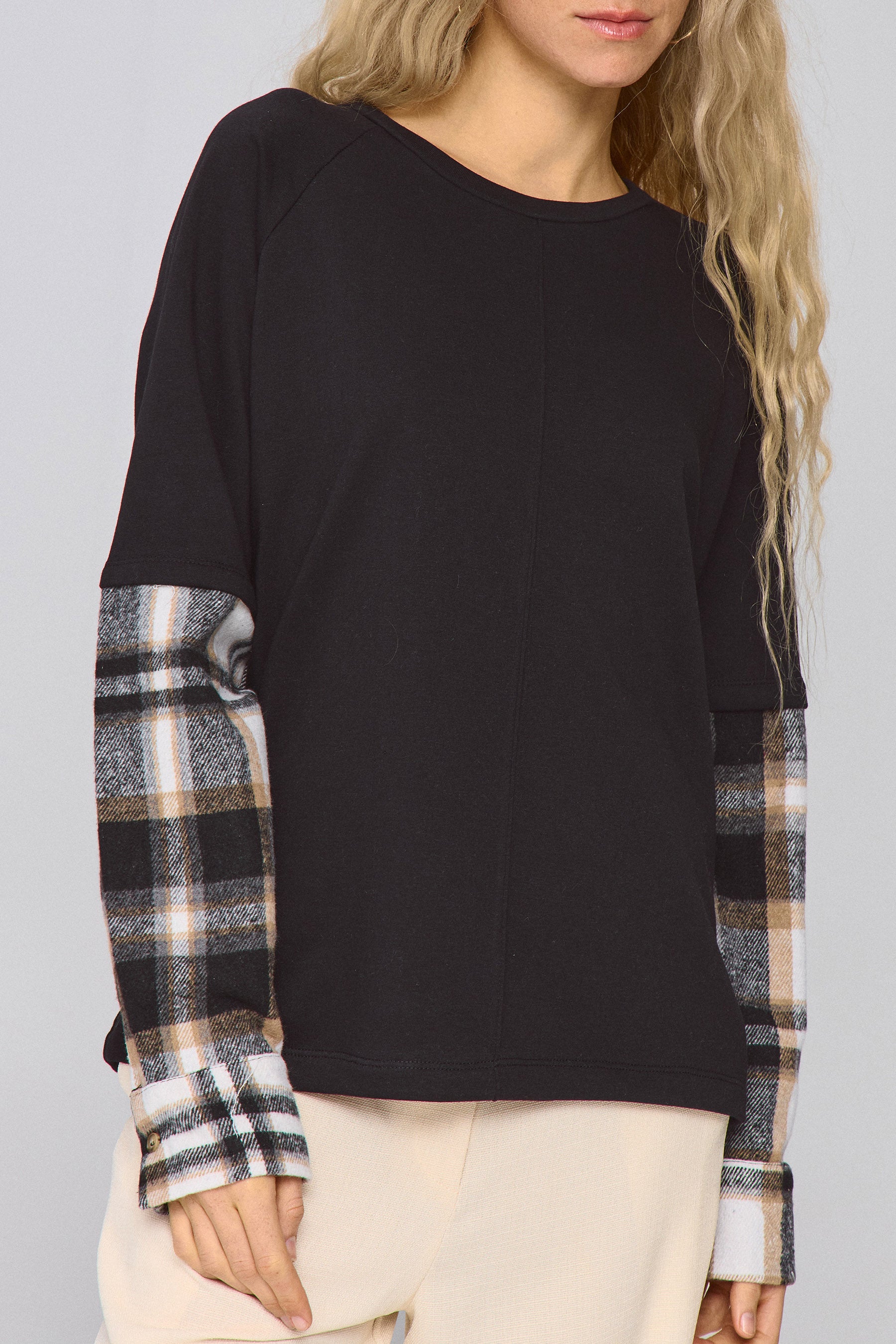 טי רגלן משובצת