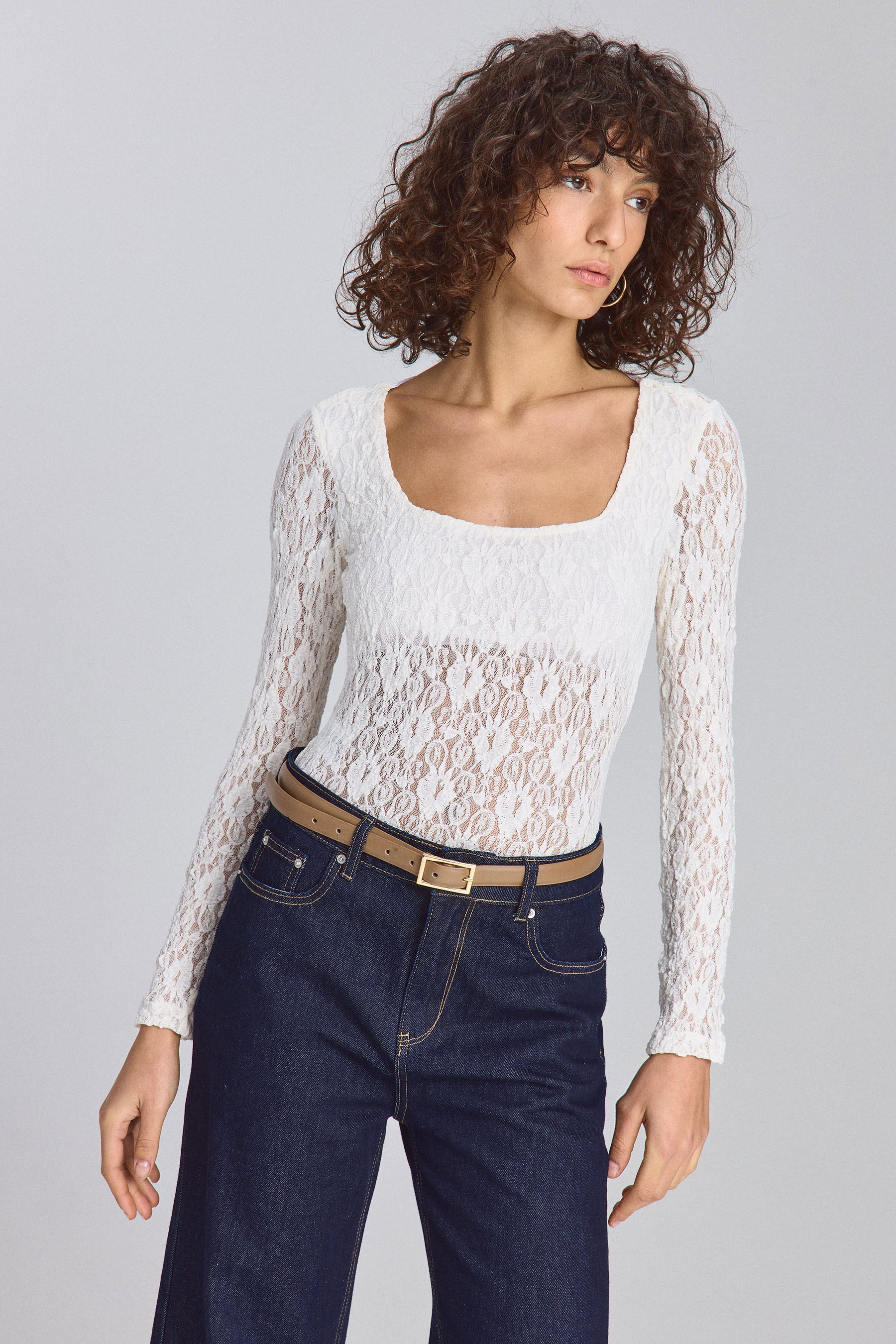 בגד גוף תחרה