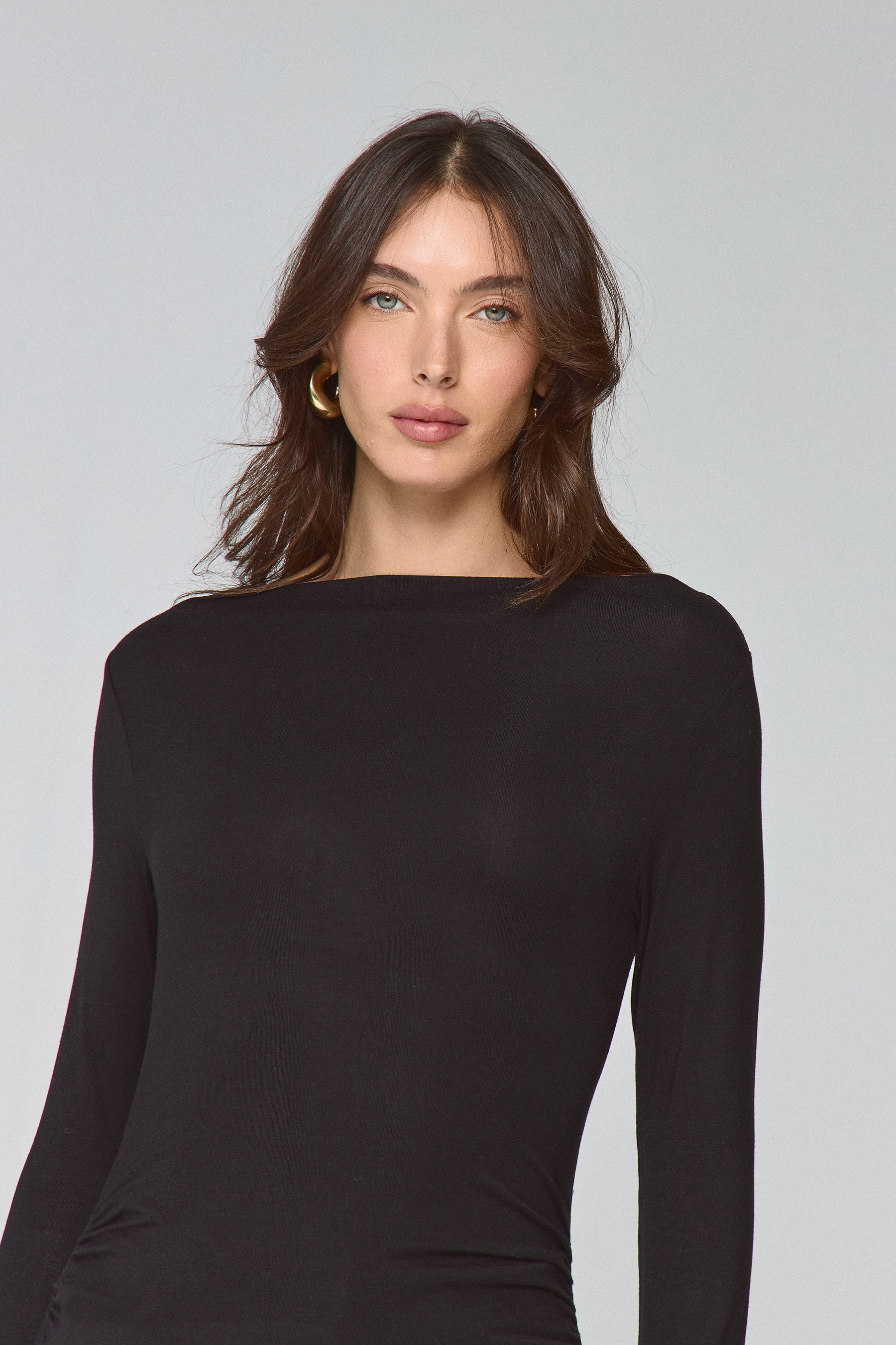 טוניקה עם סיומת א-סימטרית