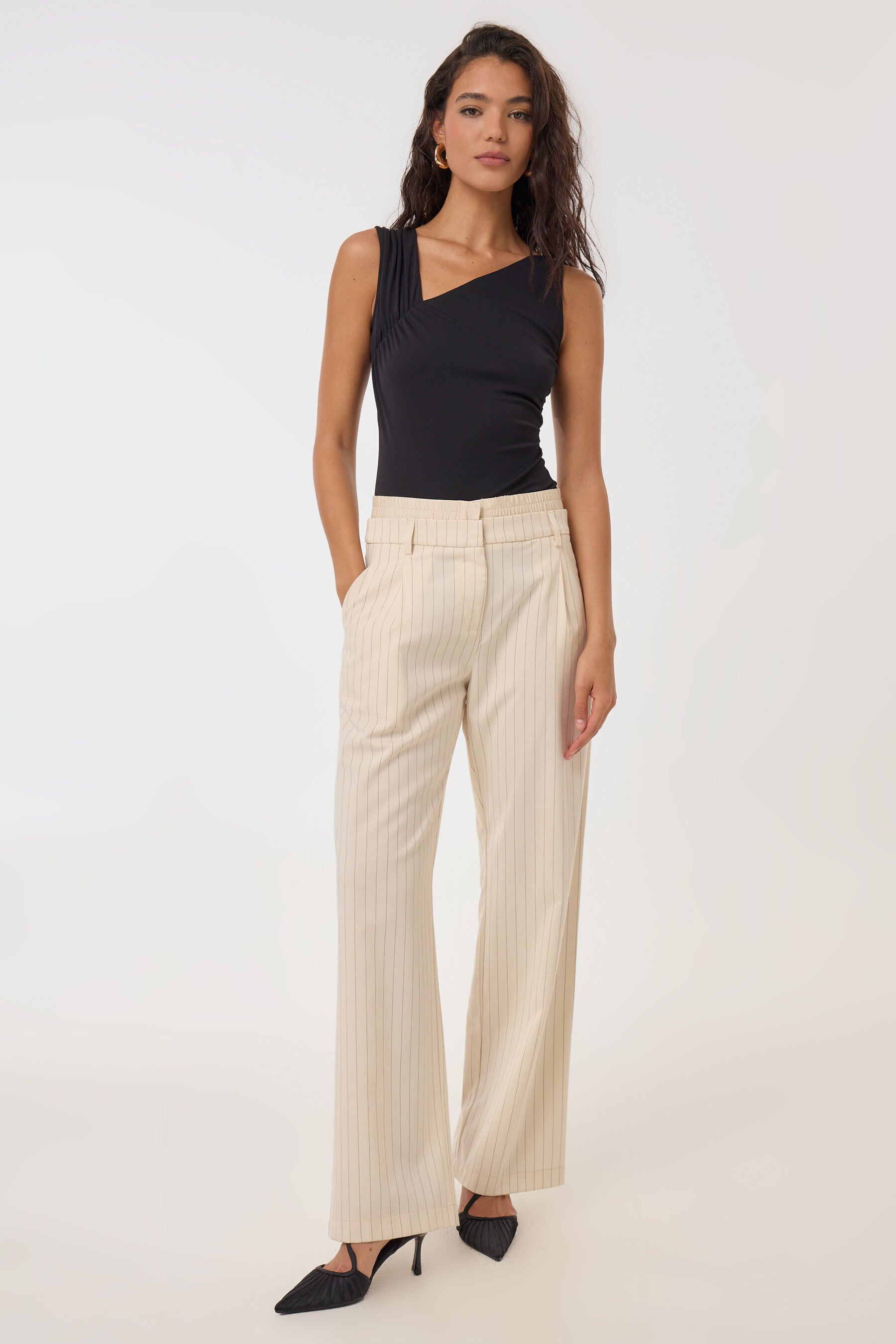 בגד גוף א-סימטרי