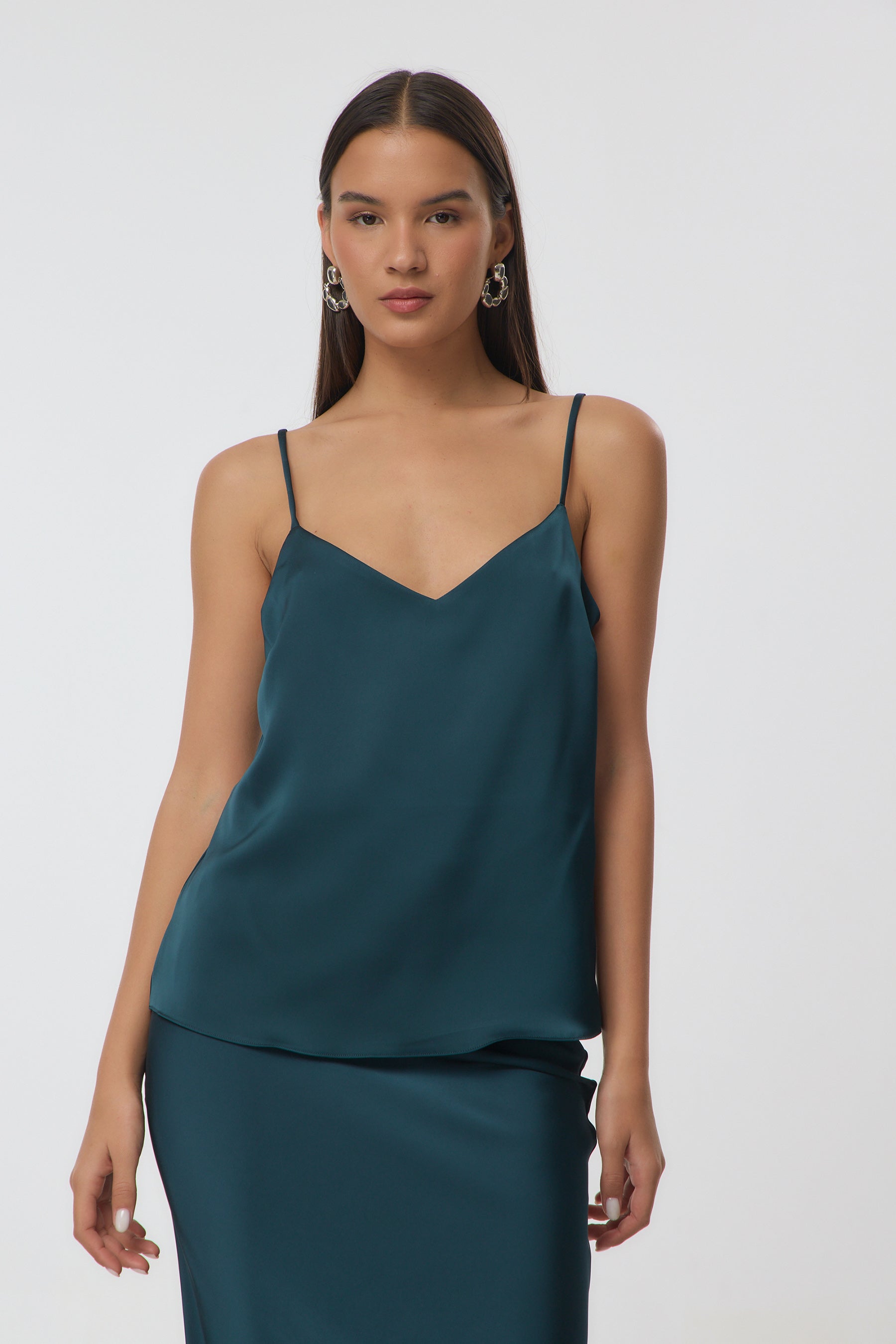 גופיית סאטן כתפיות