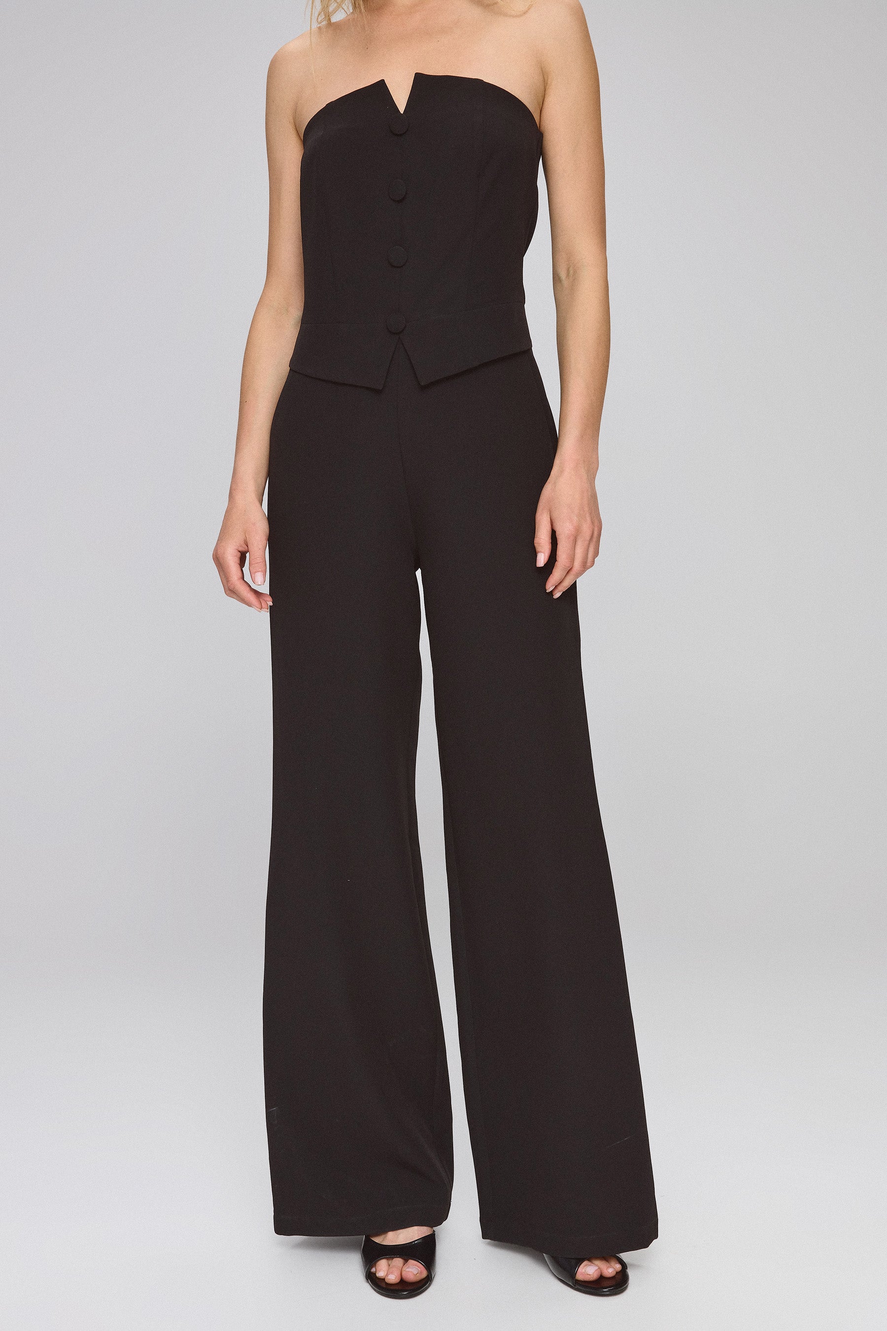 אוברול סטרפלס עם כפתורים