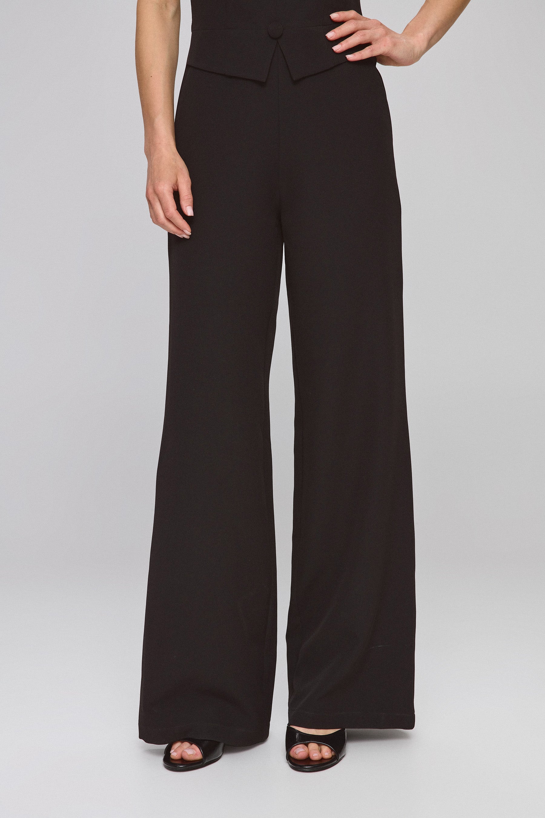 אוברול סטרפלס עם כפתורים