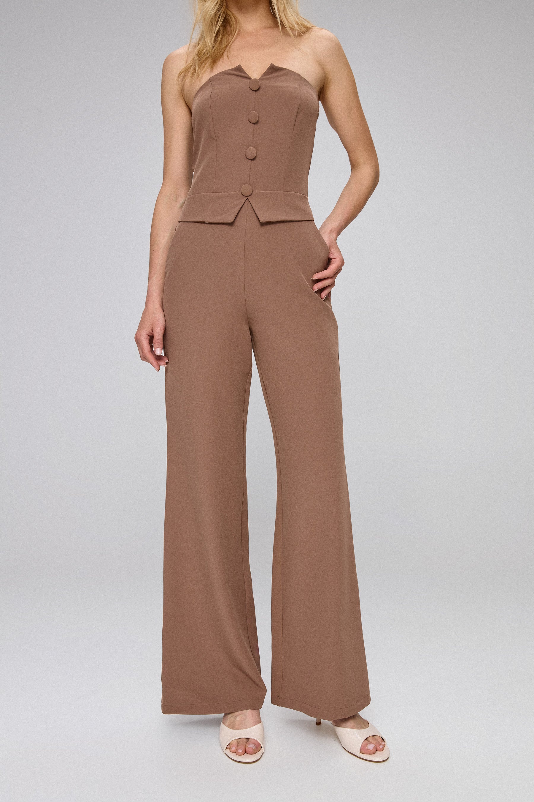 אוברול סטרפלס עם כפתורים