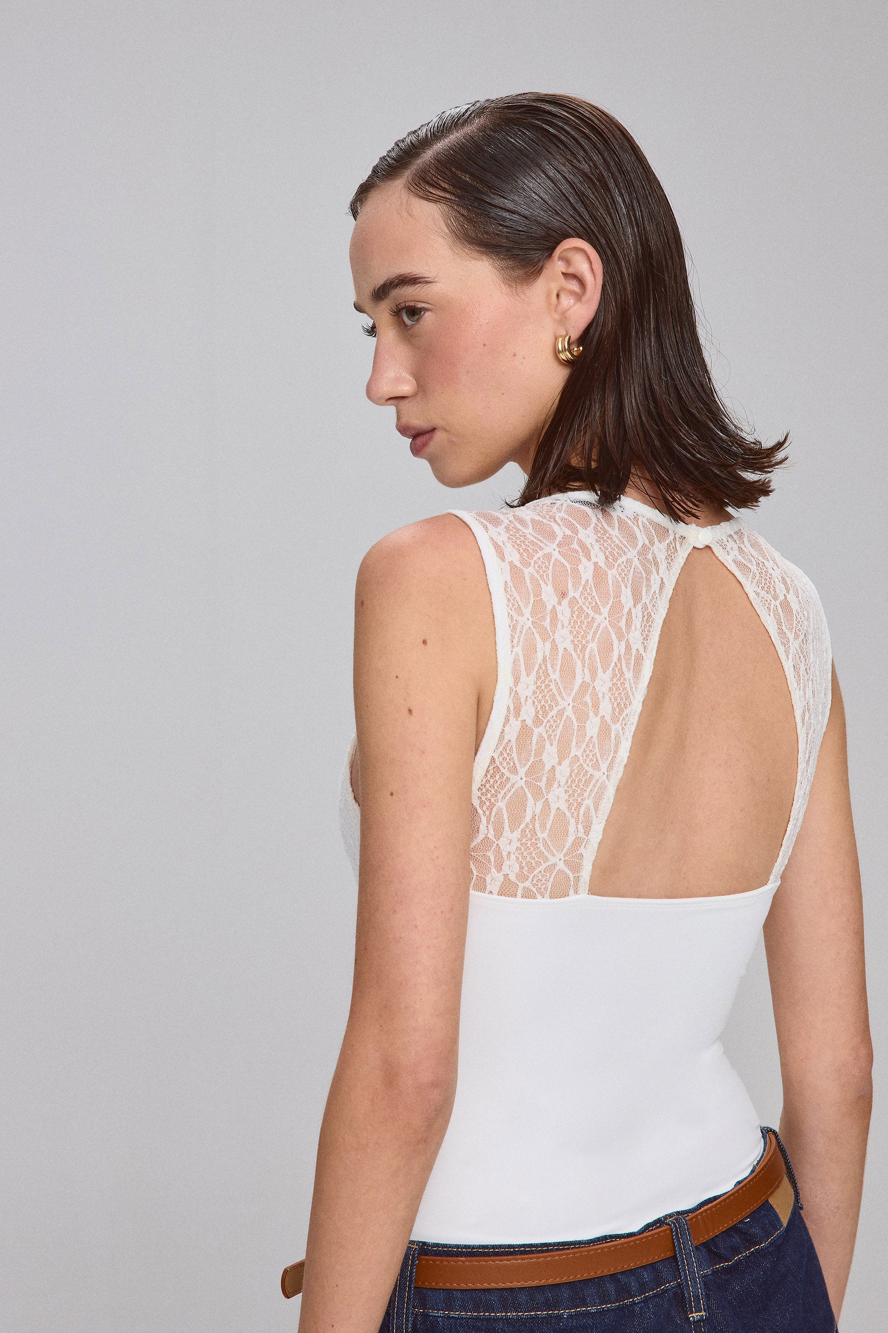 בגד גוף תחרה