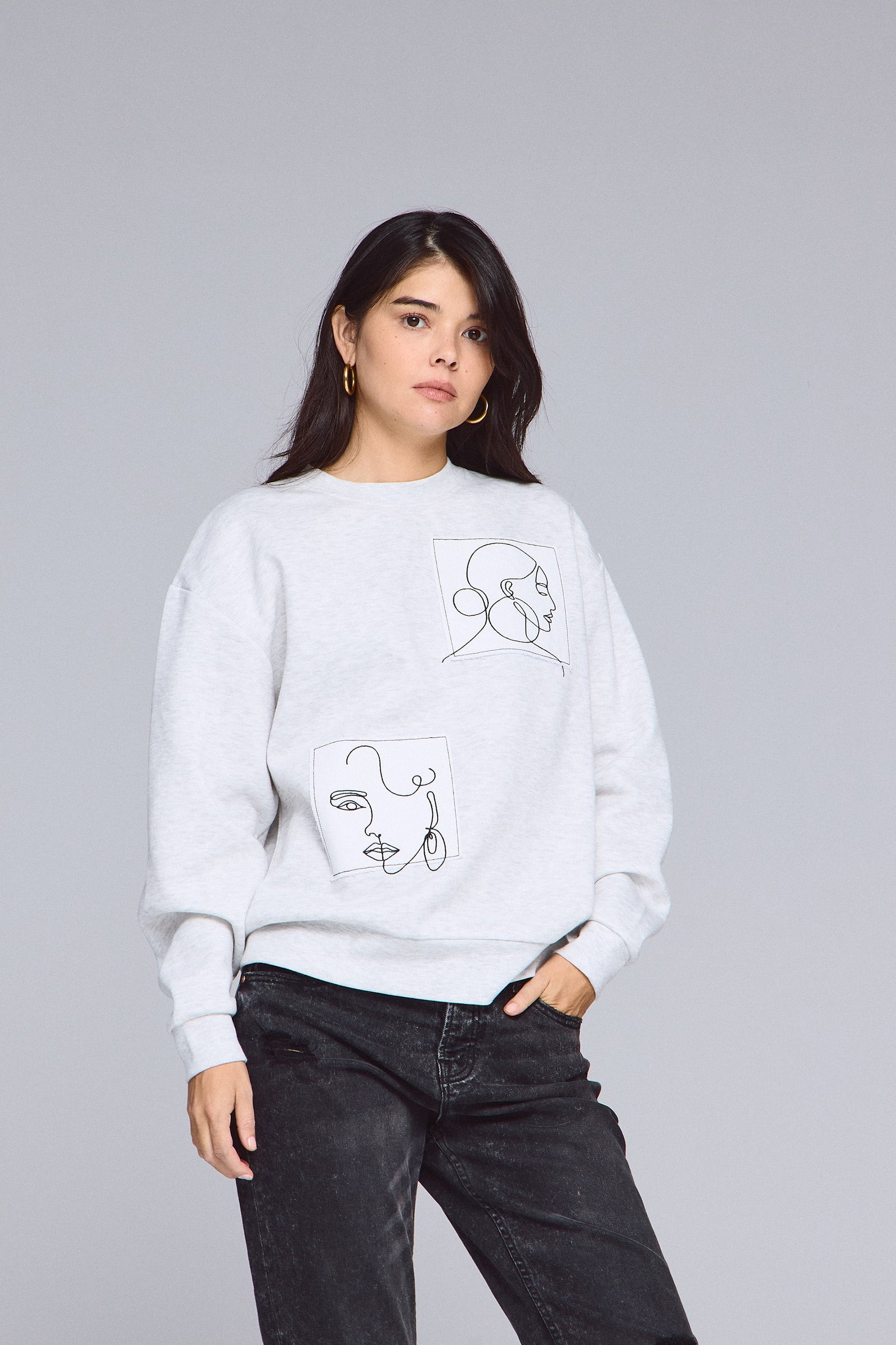 סוויטשירט פטצ'ים פוטרט נשים