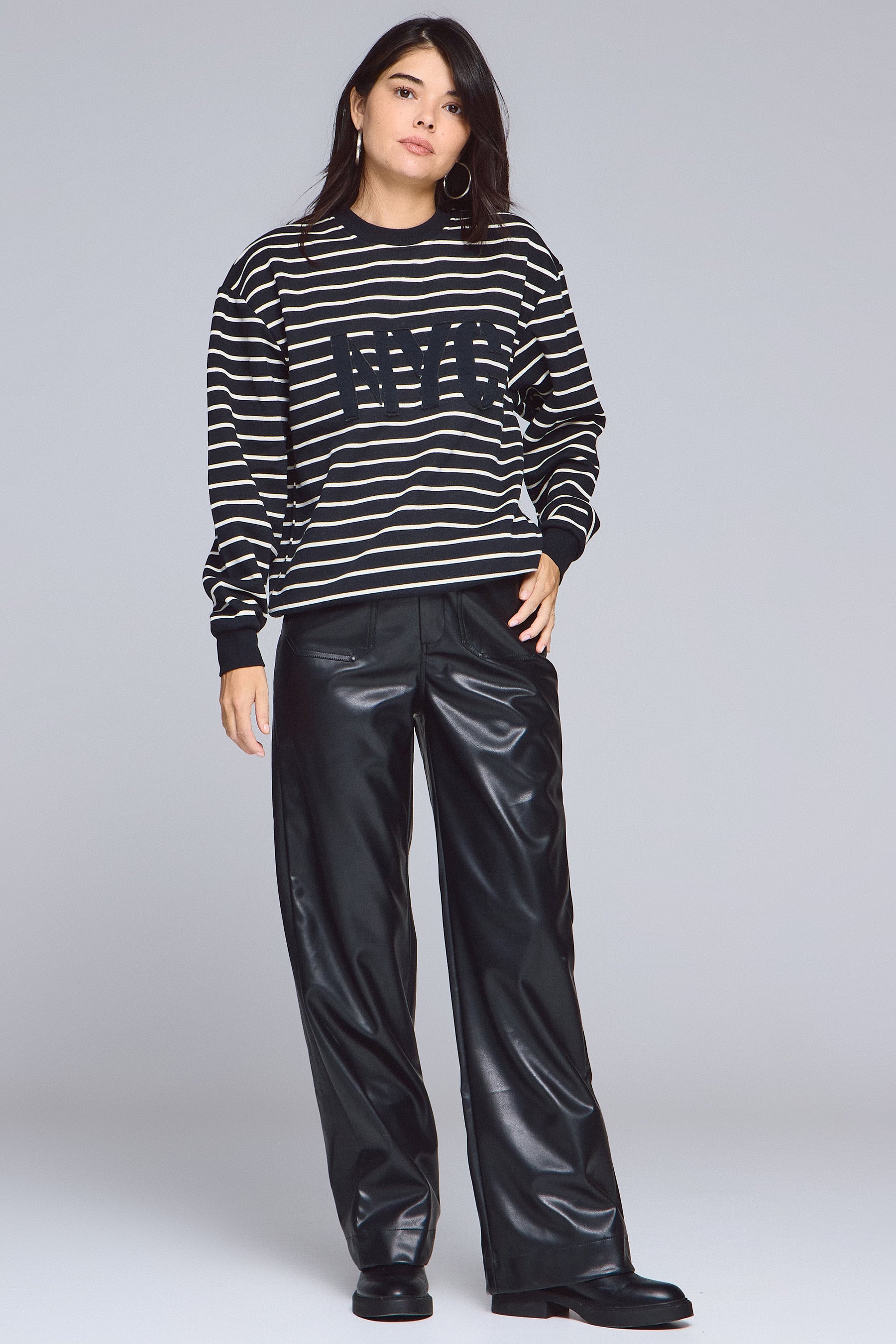 סווטישריט פוטר פסים Y/D שחור אופייט