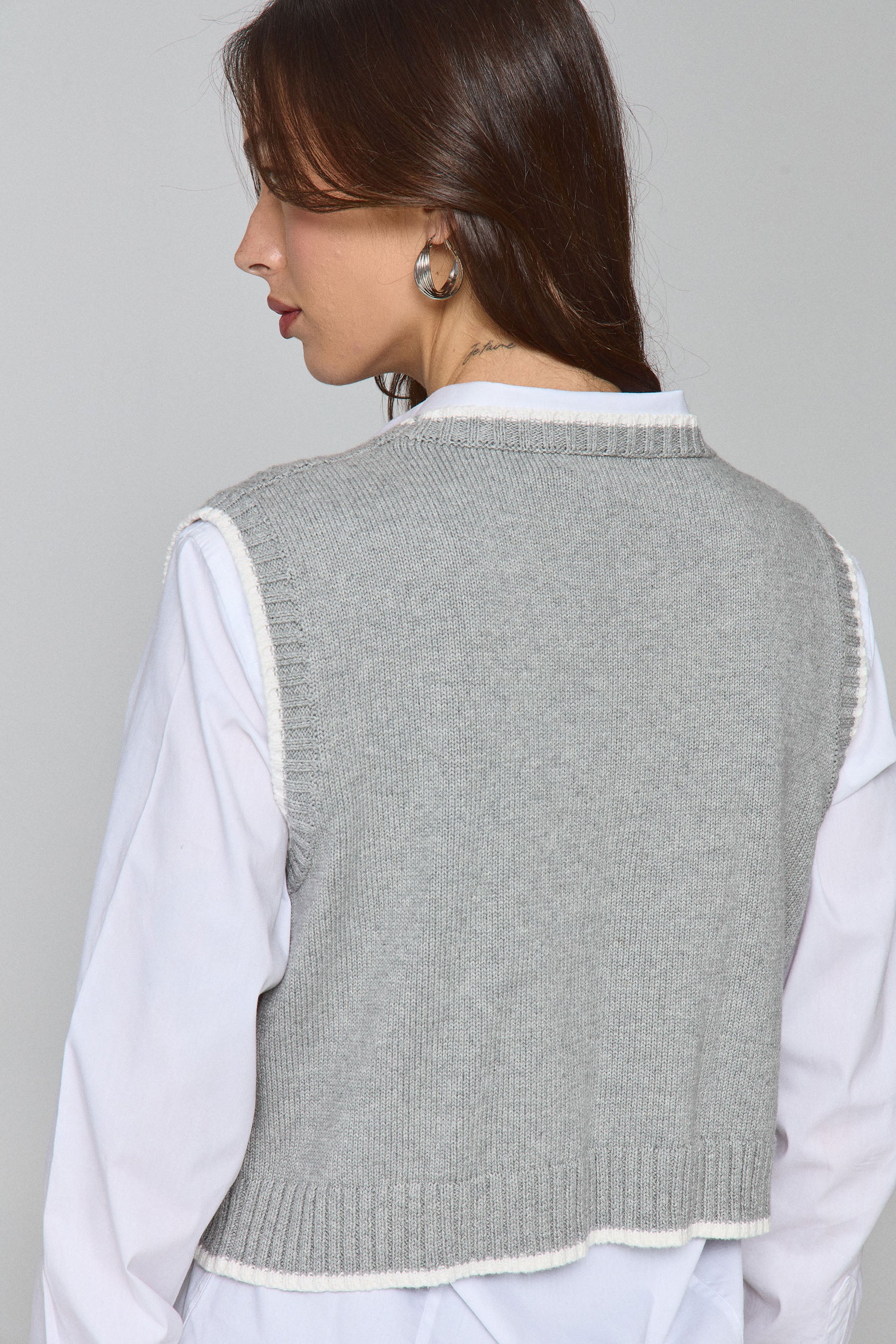 אפודה סרוגה