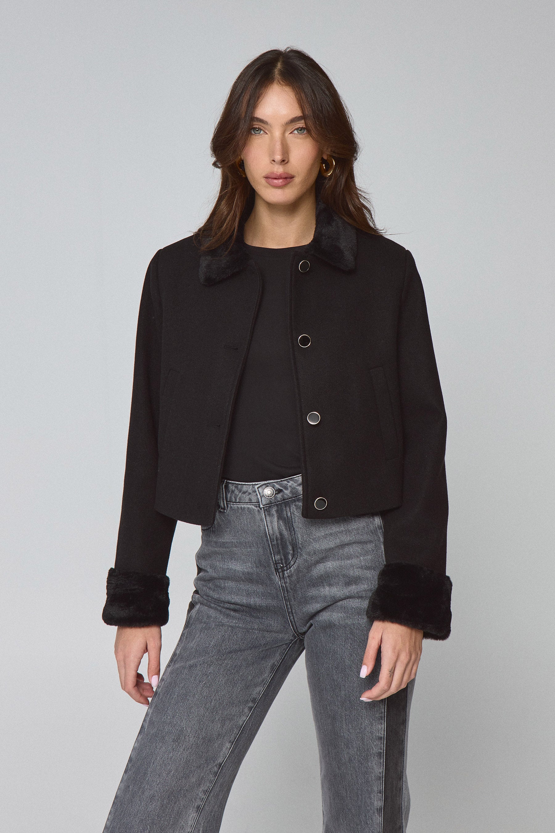 מעיל צמר עם פרווה