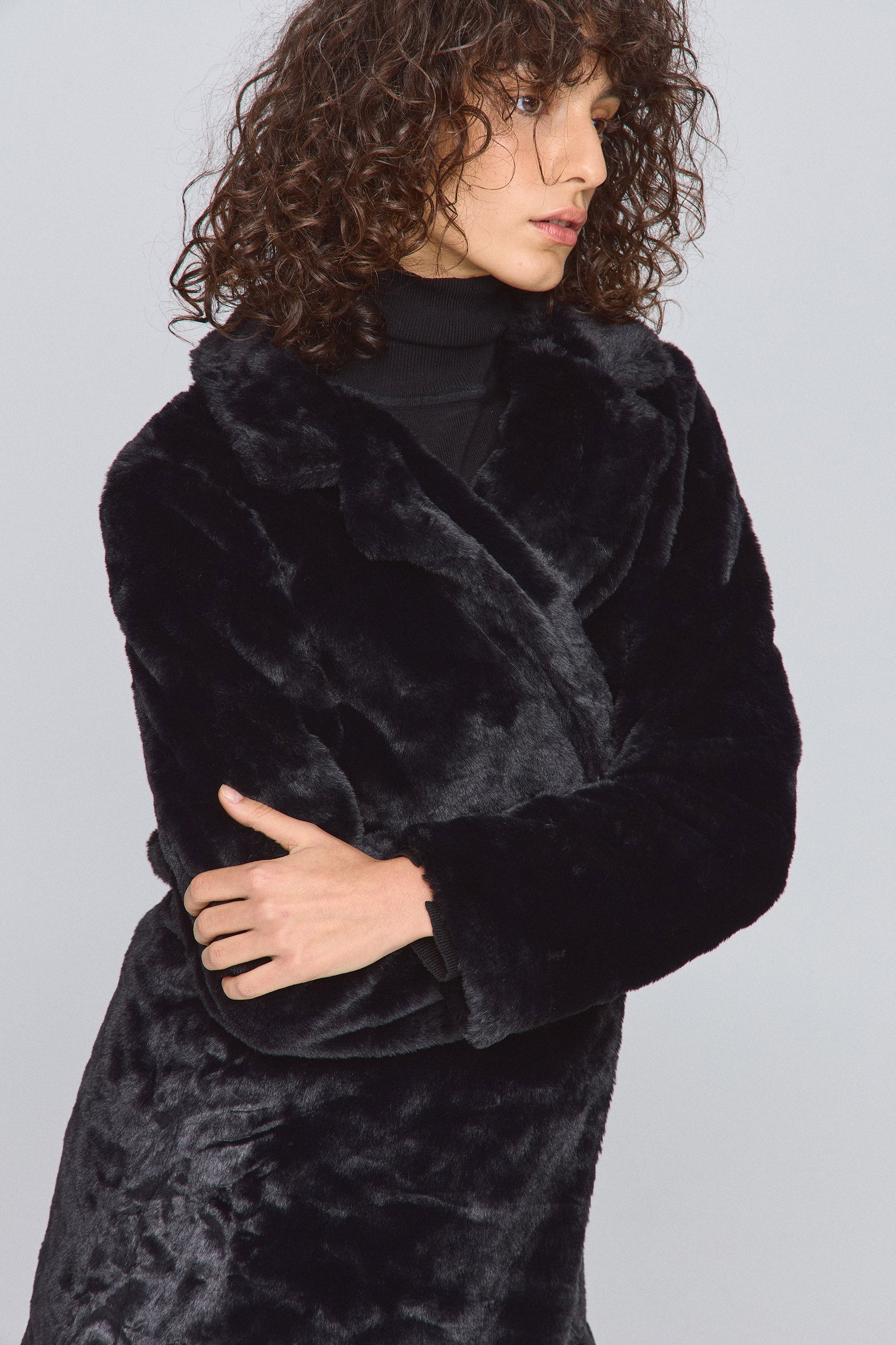 מעיל פרווה מאי