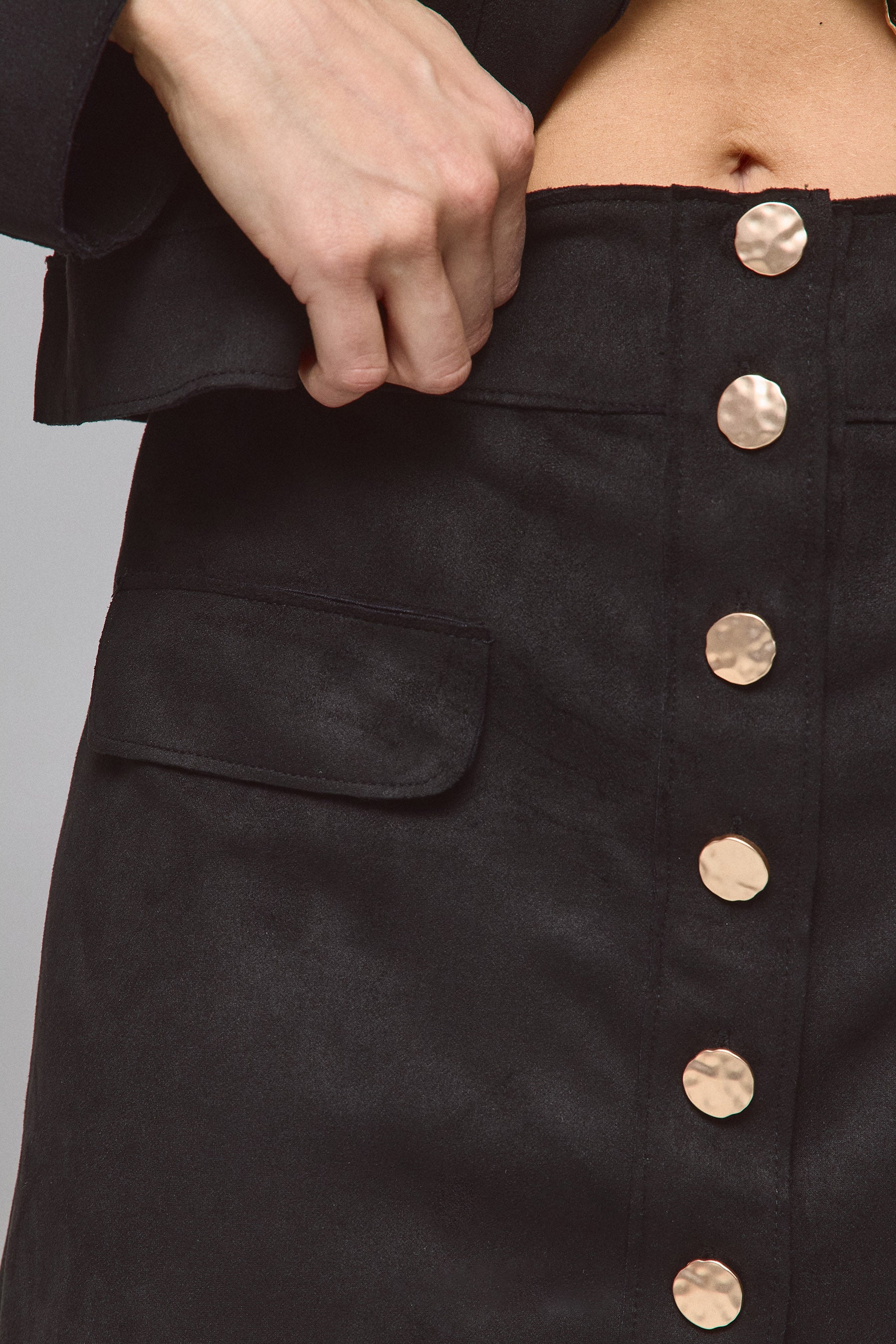 חצאית מיני זמש כפתורי זהב סט