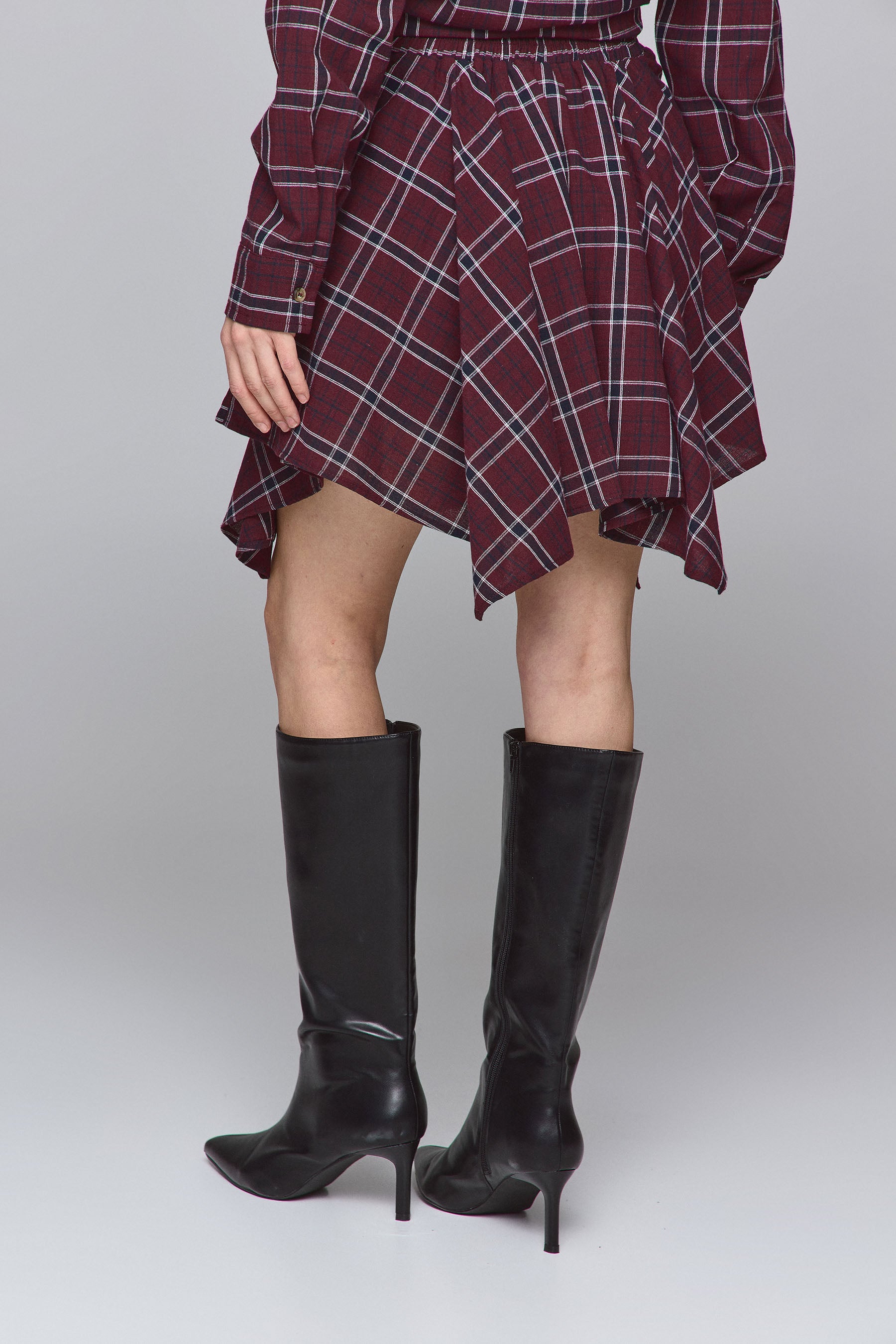 חצאית משובצת קשירה ריילי