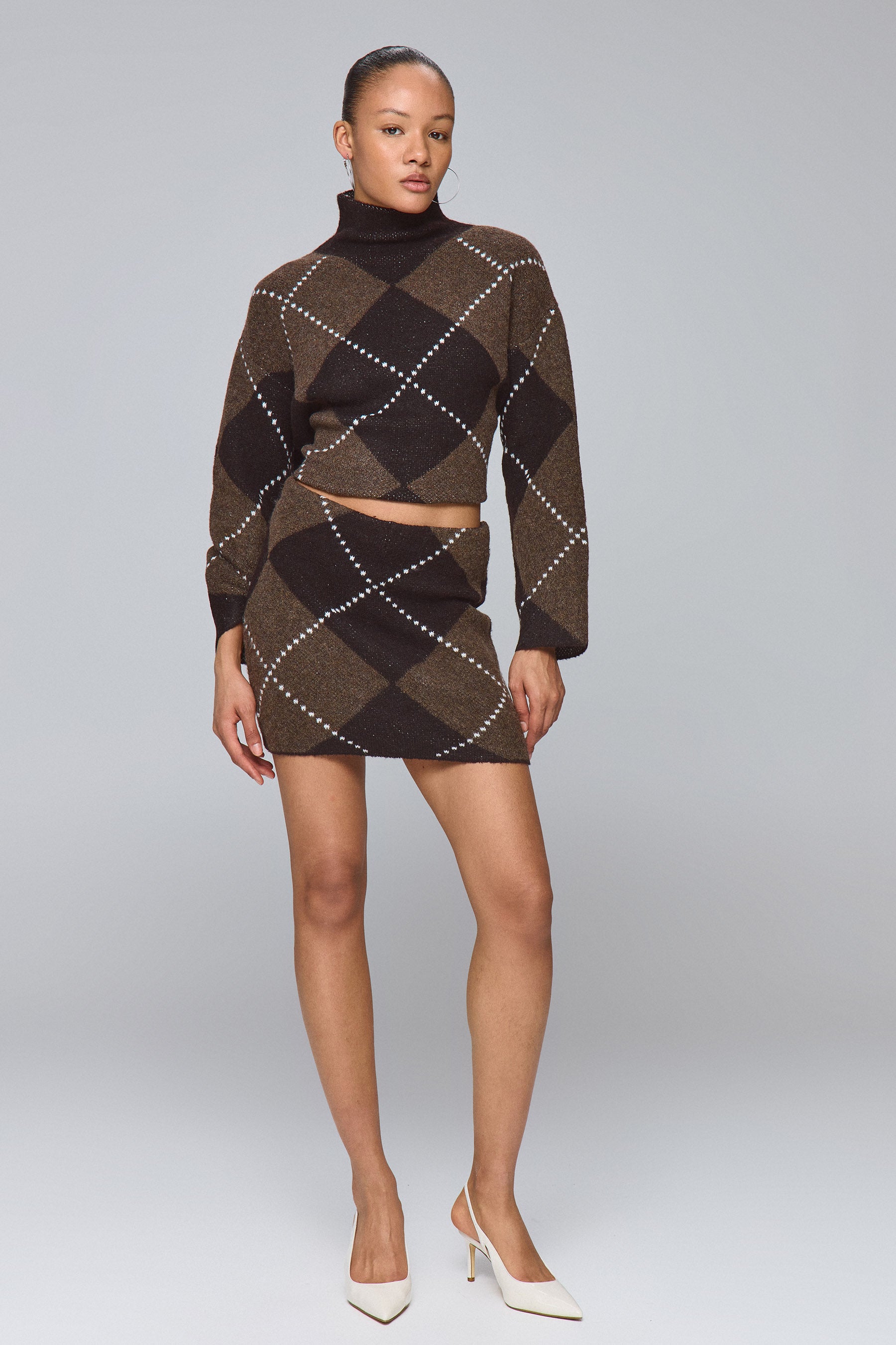 חצאית סרוגה מעויינים סט