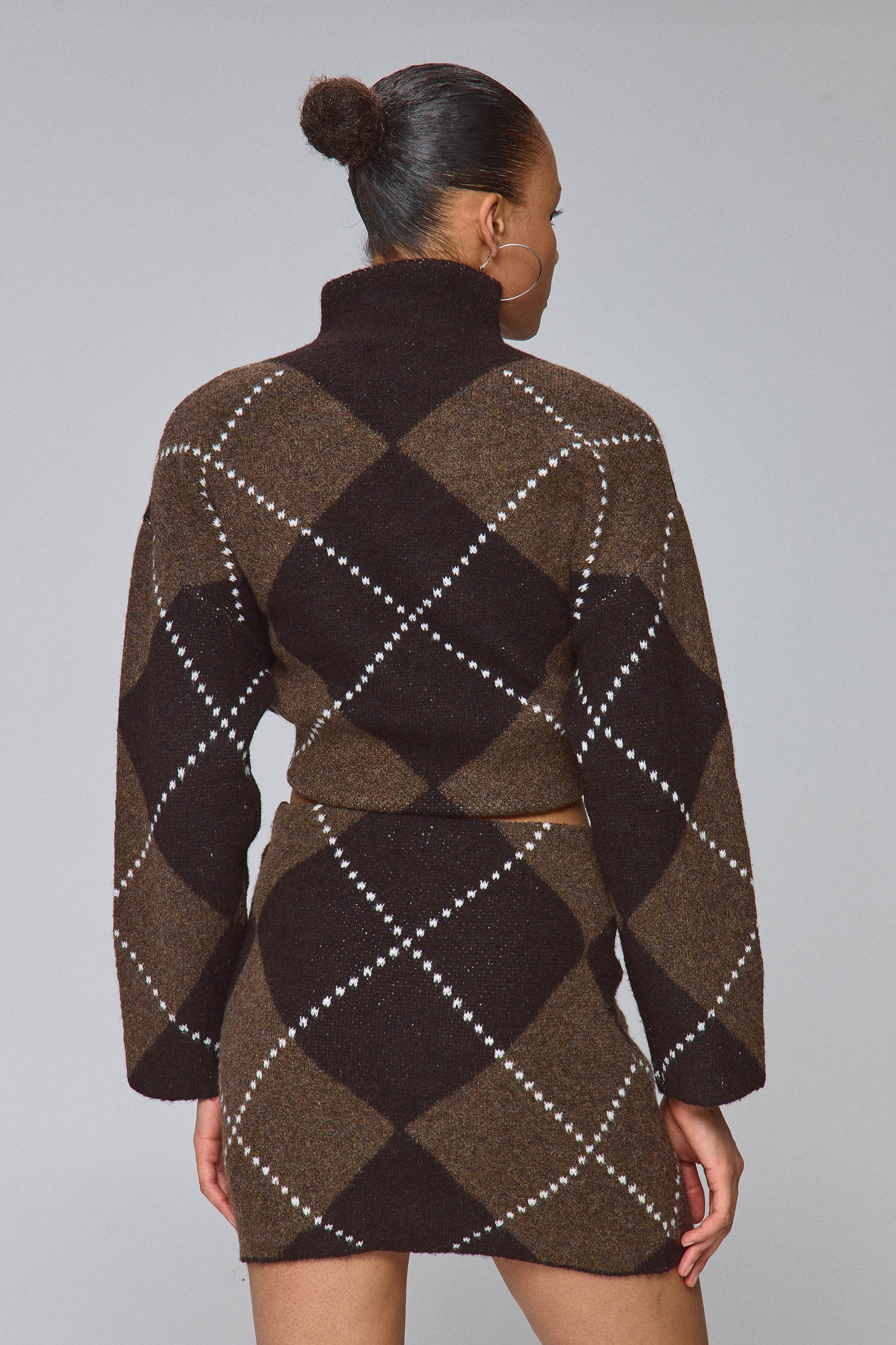 חצאית סרוגה מעויינים סט