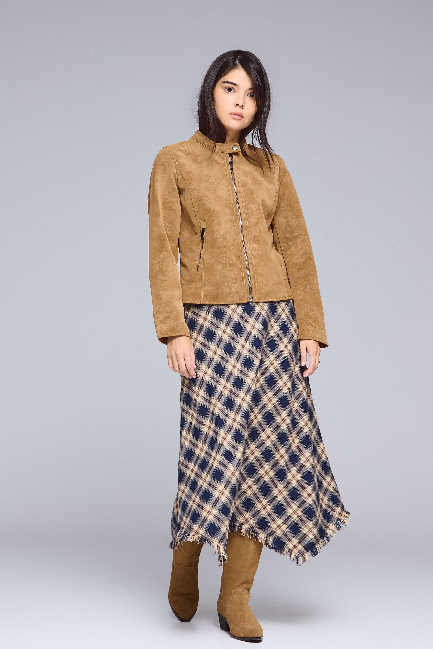 חצאית מידי משובצת