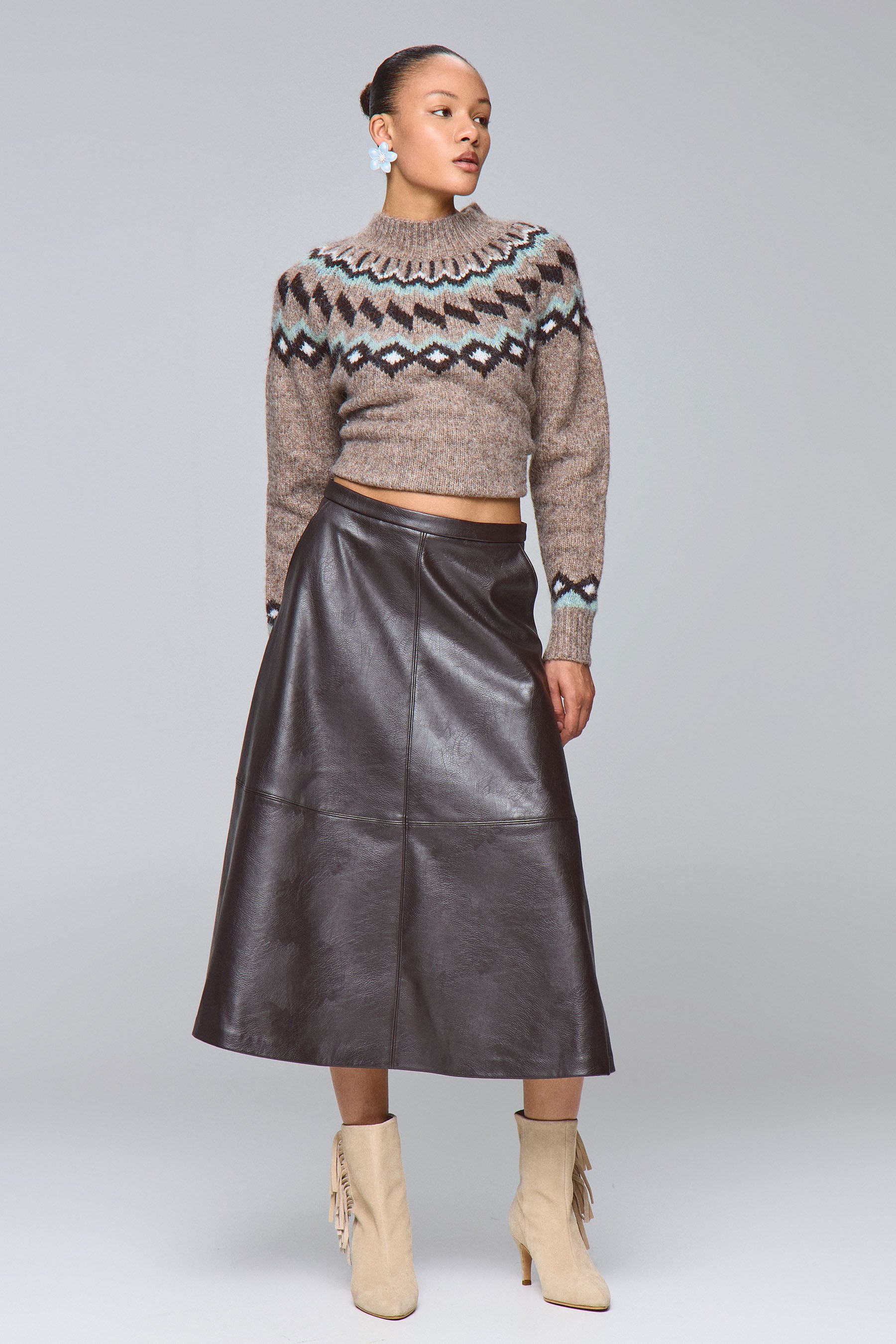 חצאית חתכים דמוי עור