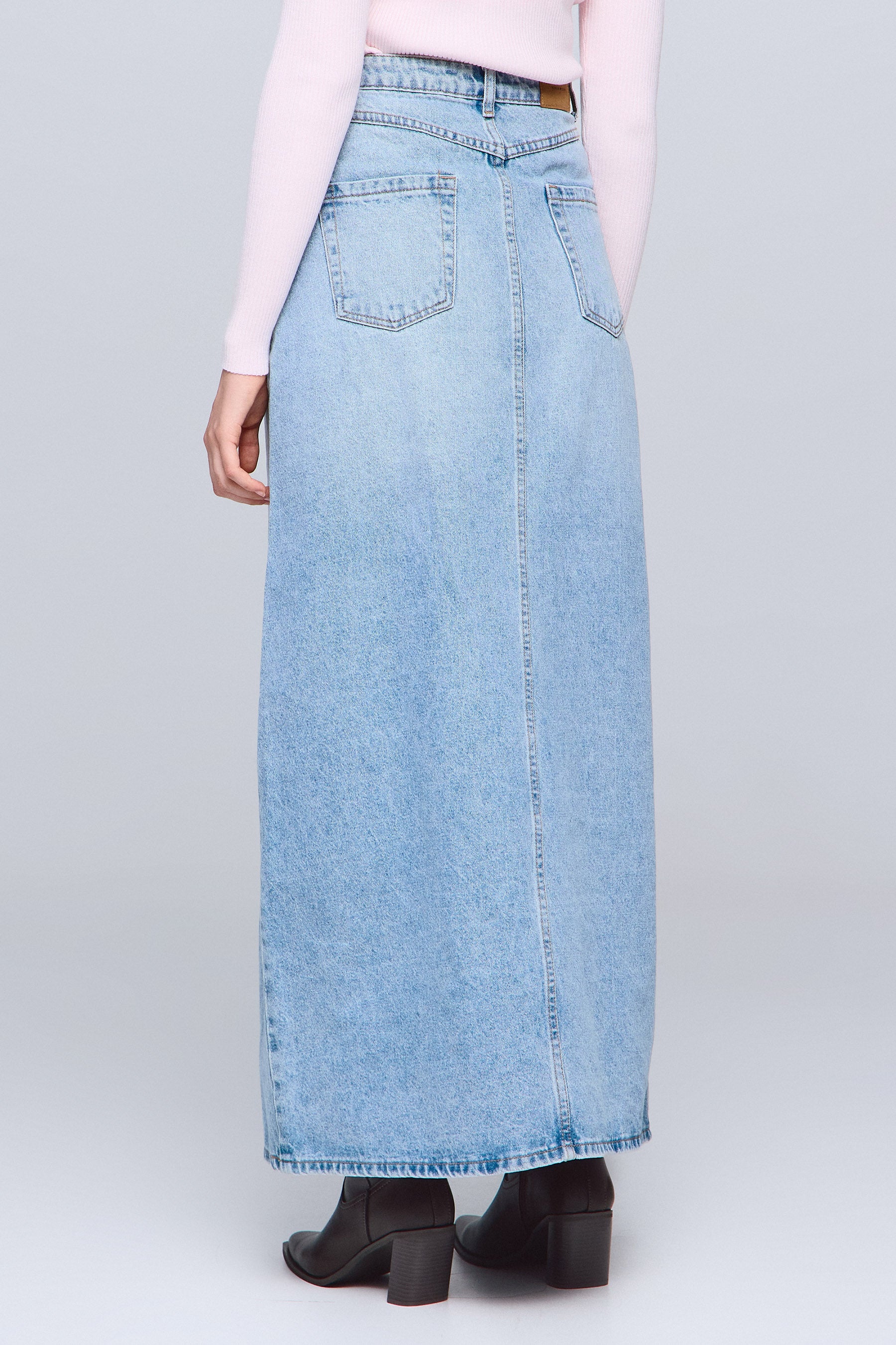 חצאית ג'ינס משופשפת