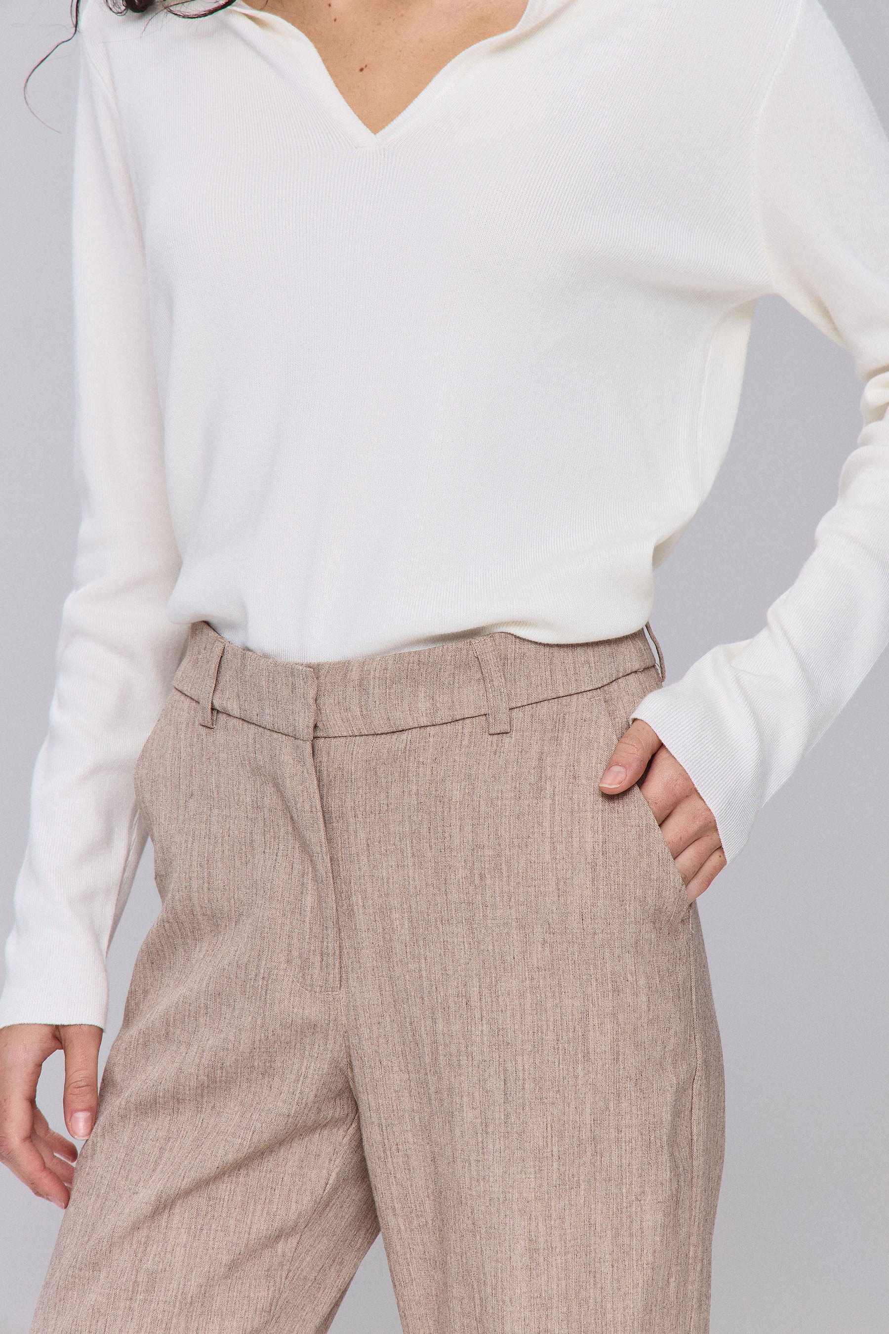 מכנסיים עם חגורה פנימית