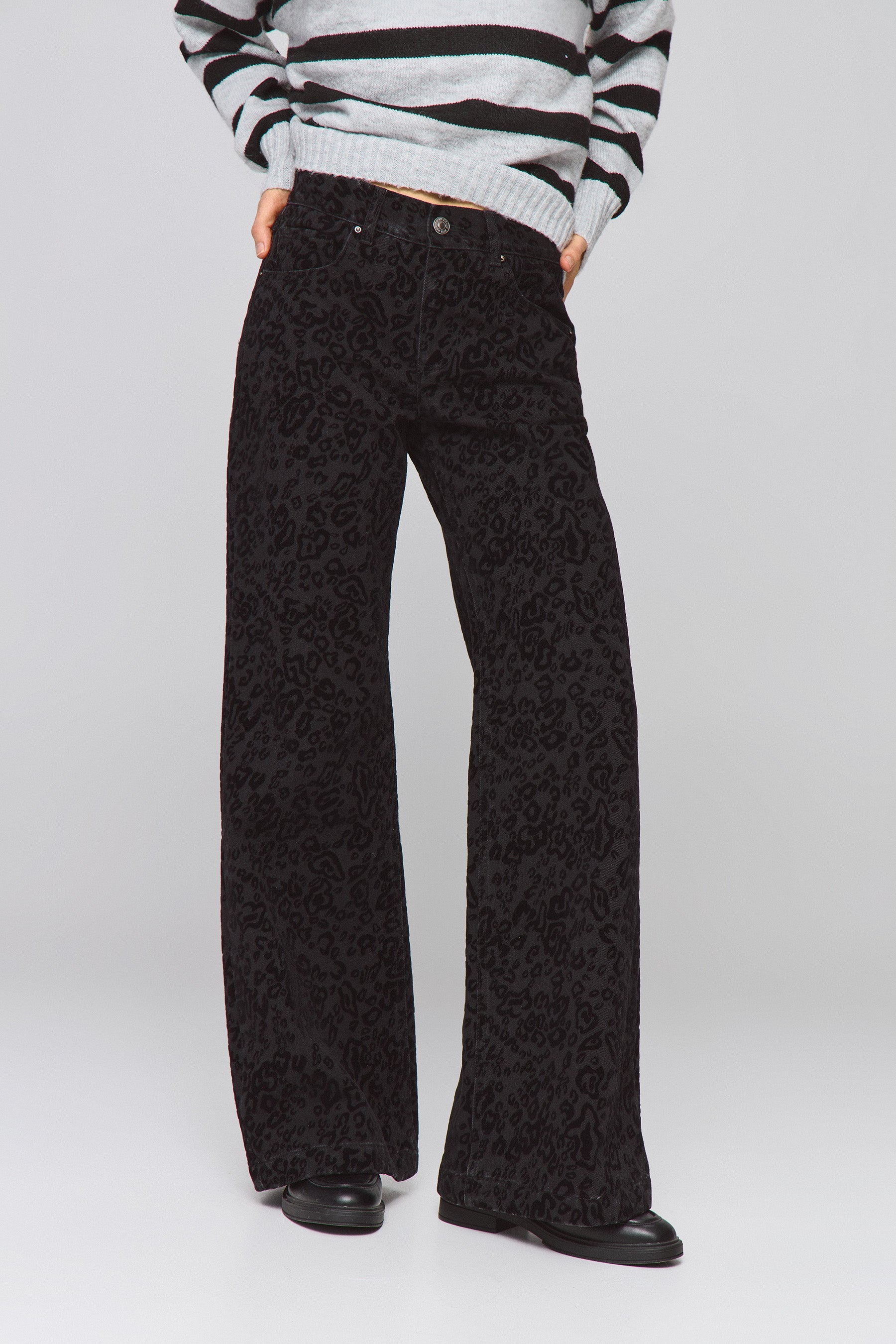 גינס קטיפה מנומר