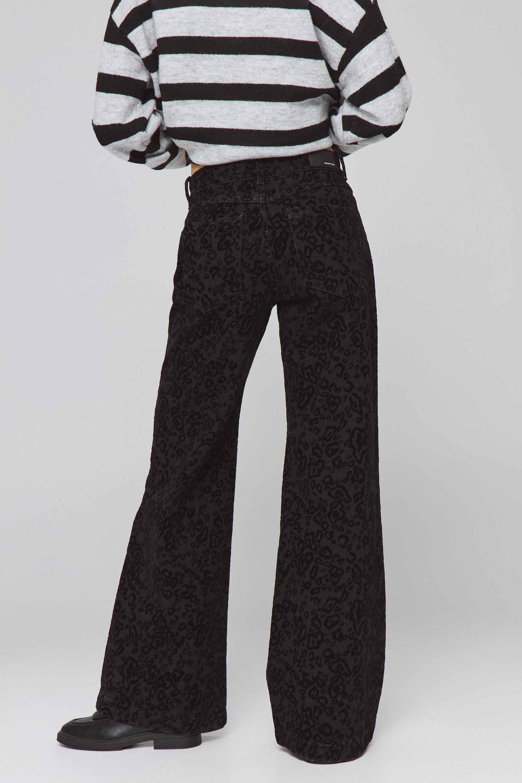 גינס קטיפה מנומר