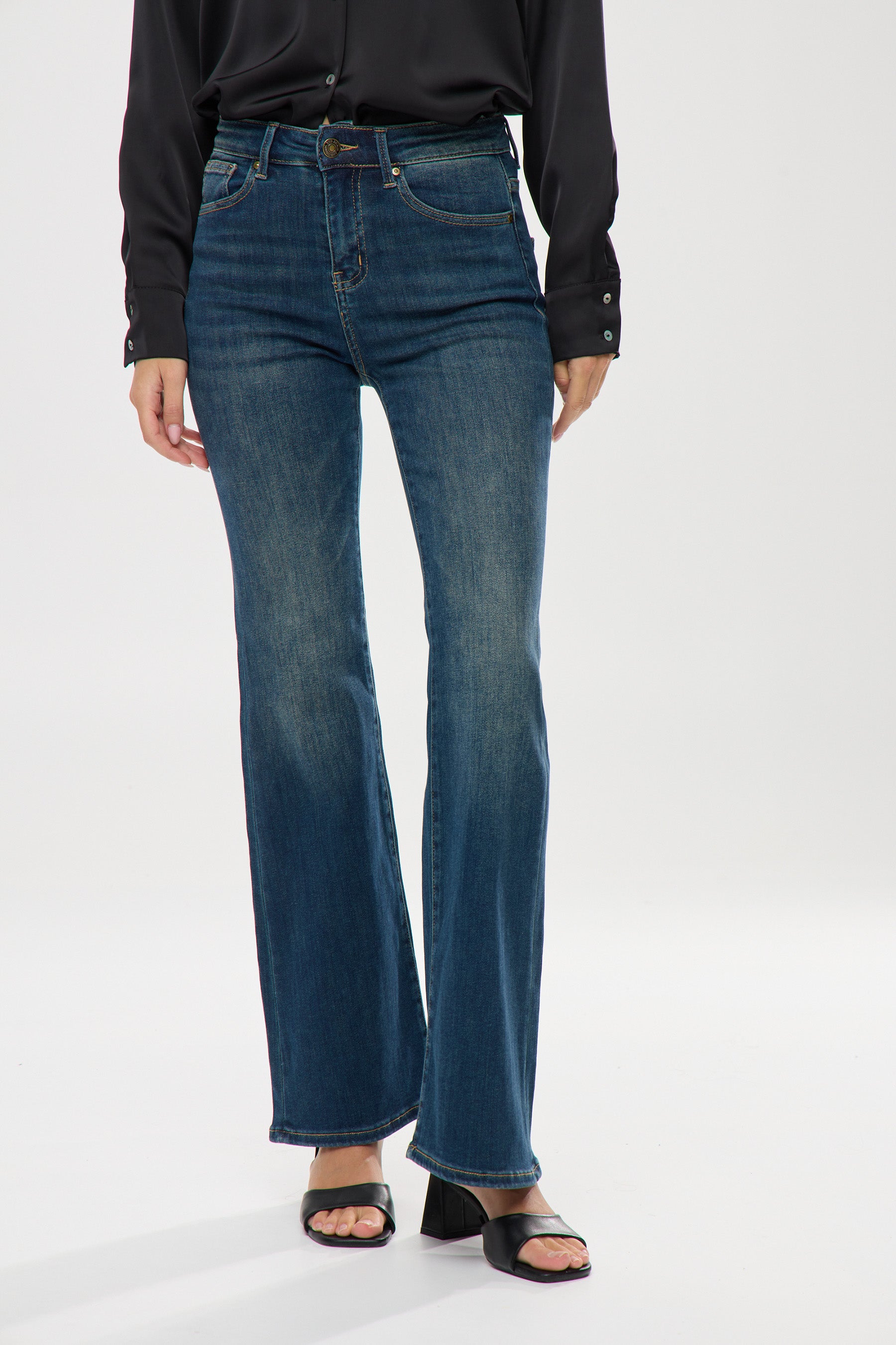 ג'ינס סאנשיין פלייר