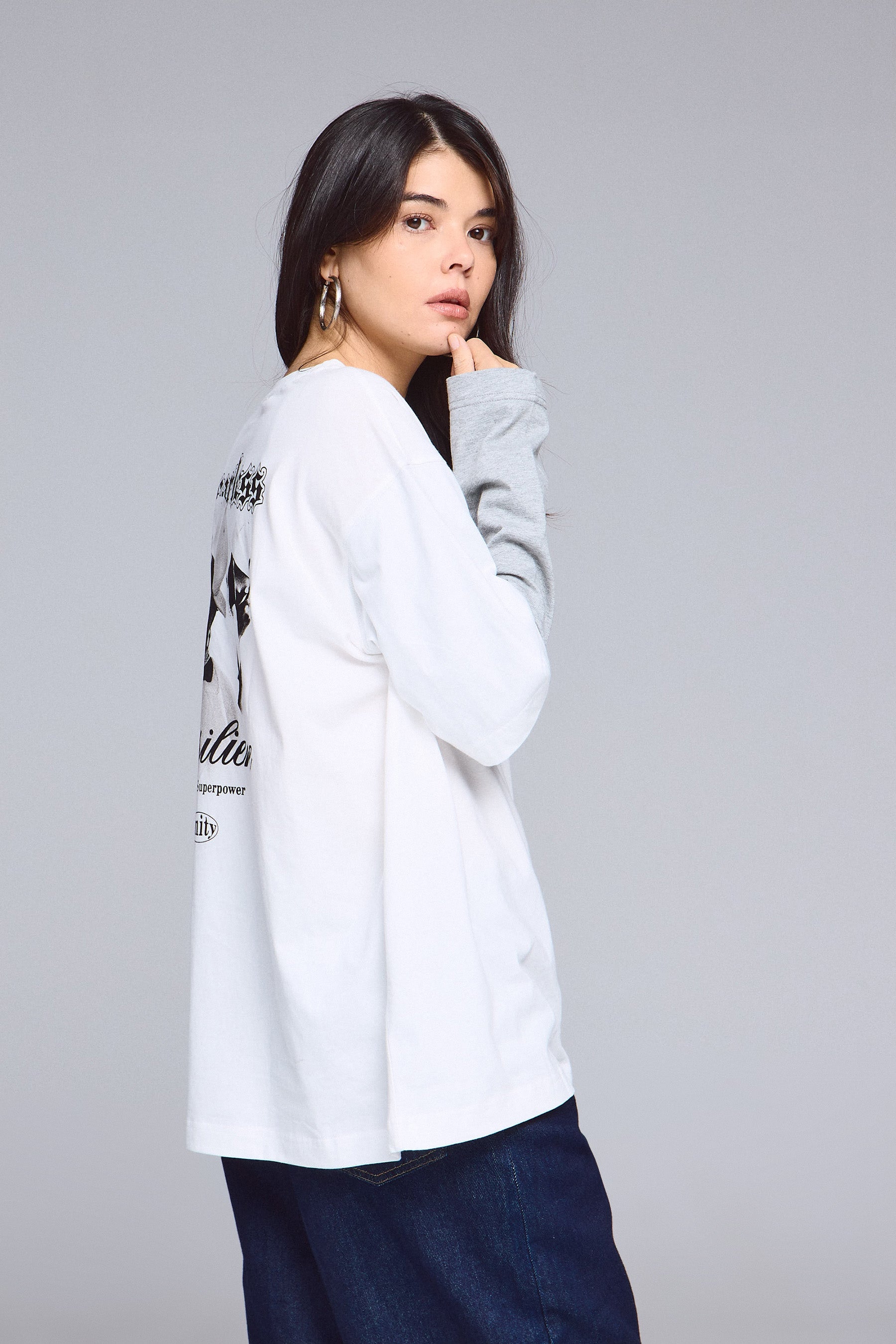 חולצת FEARLESS שרוול על שרוול