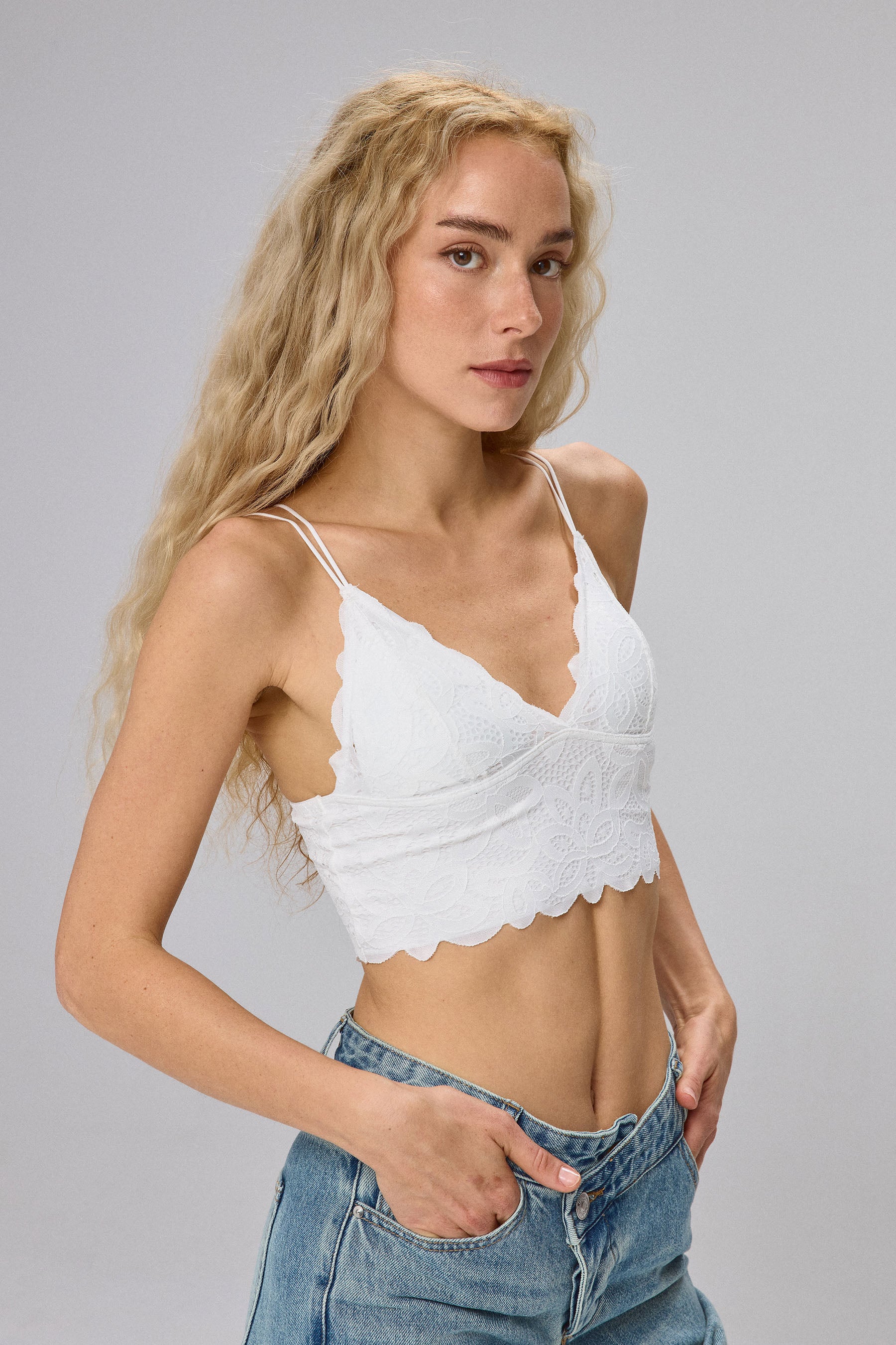 CAMI -טופ תחרה