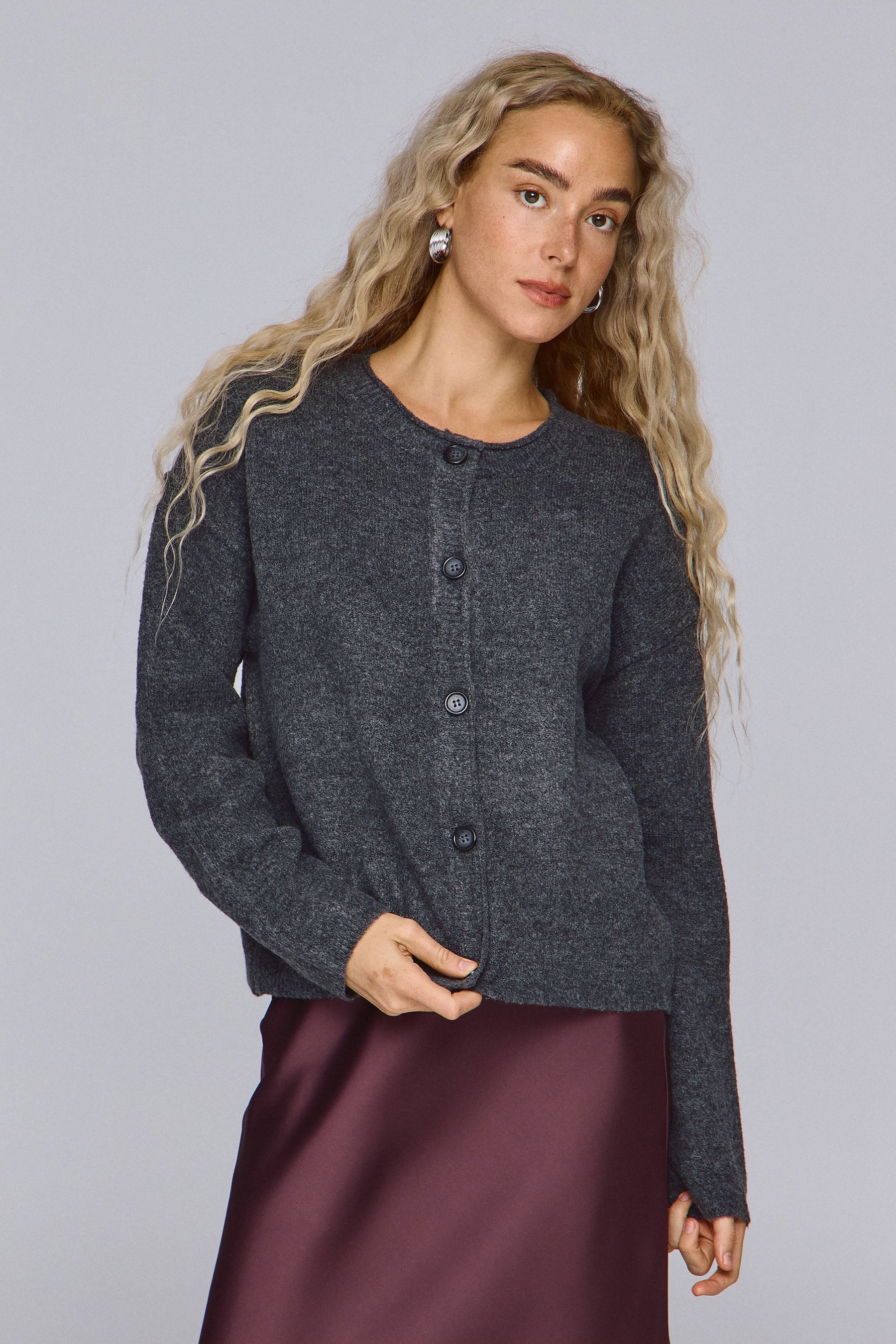 קרדיגן ניקי בייס