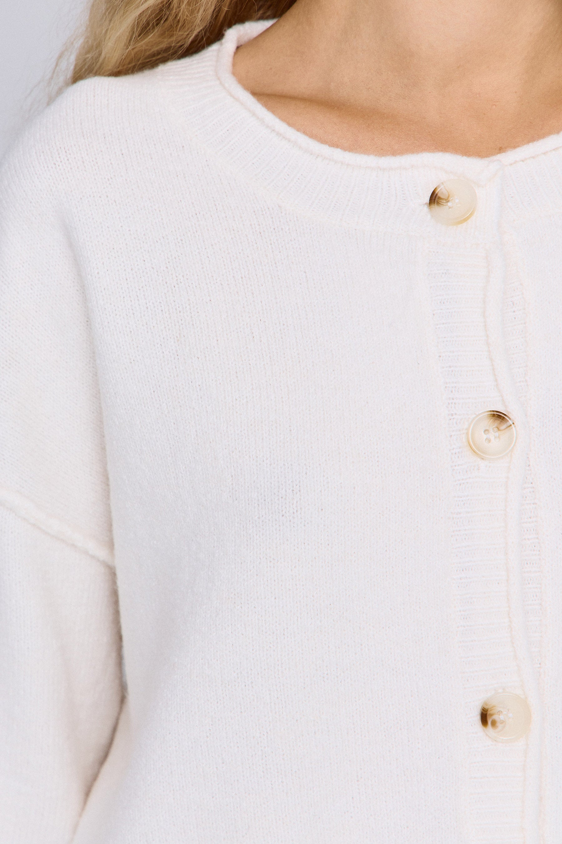 קרדיגן ניקי בייס