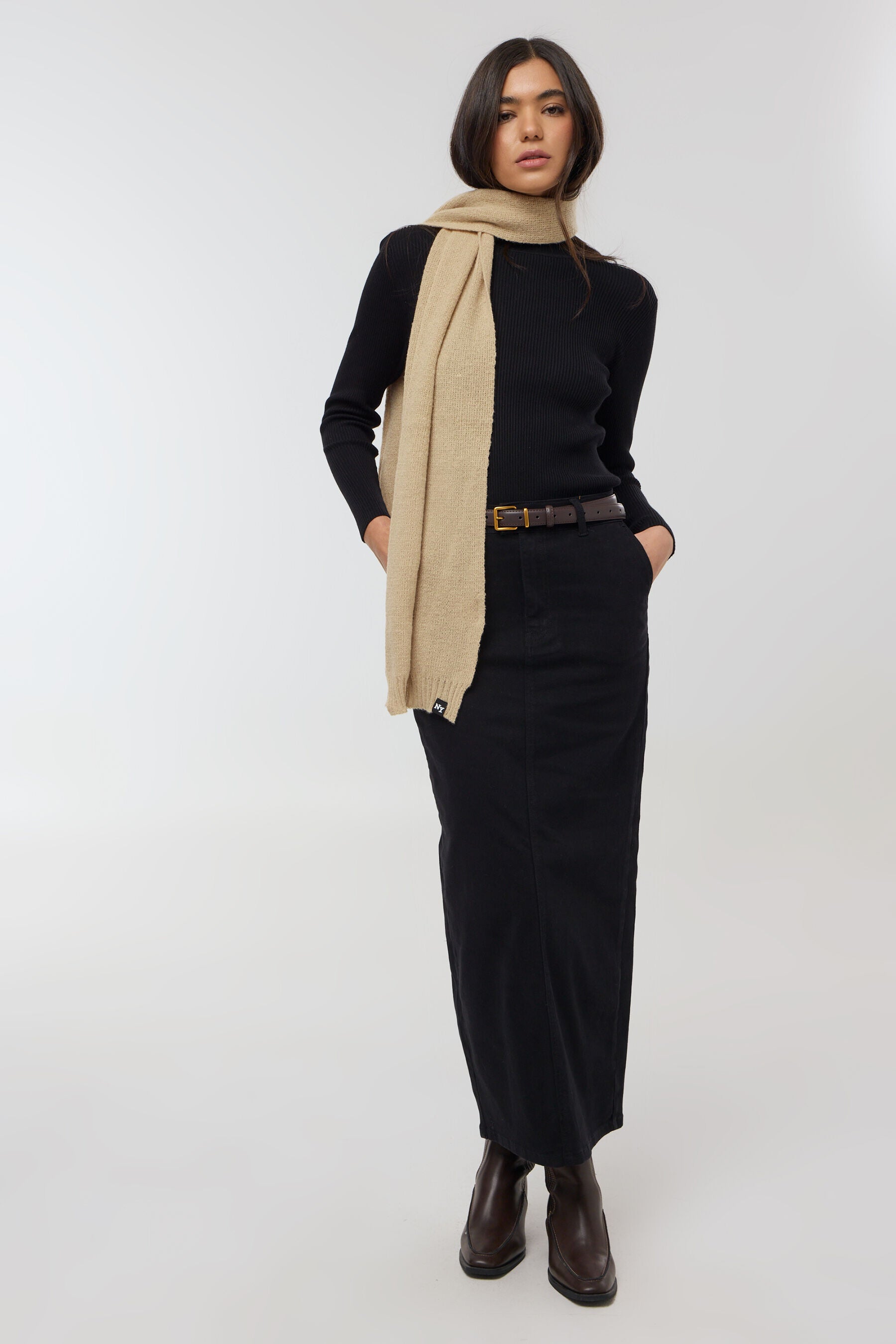 חצאית מקסי ארוכה