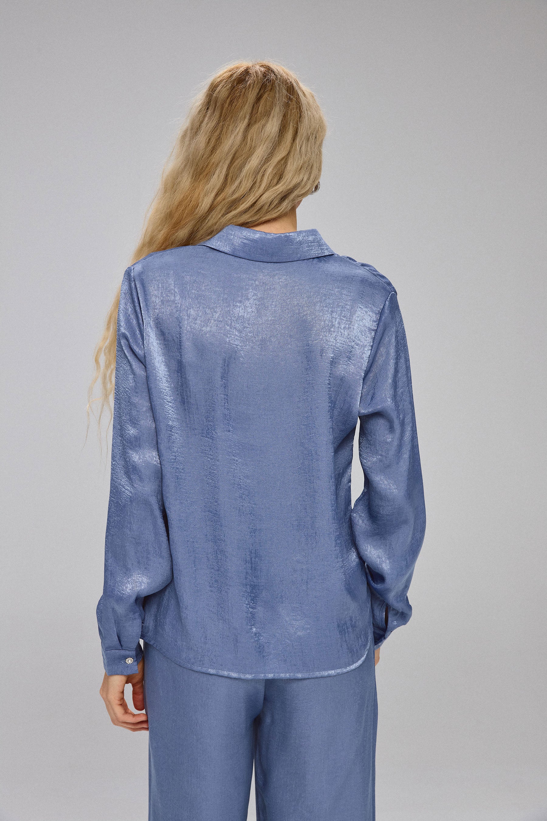 חולצה מכופתרת סאטן טקסטורה סט