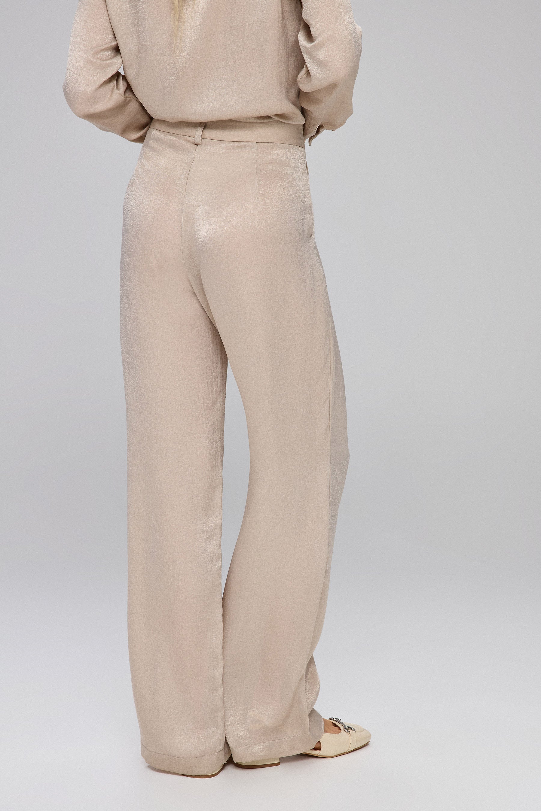 מכנסיים מחוייטים סאטן טקסטורה סט