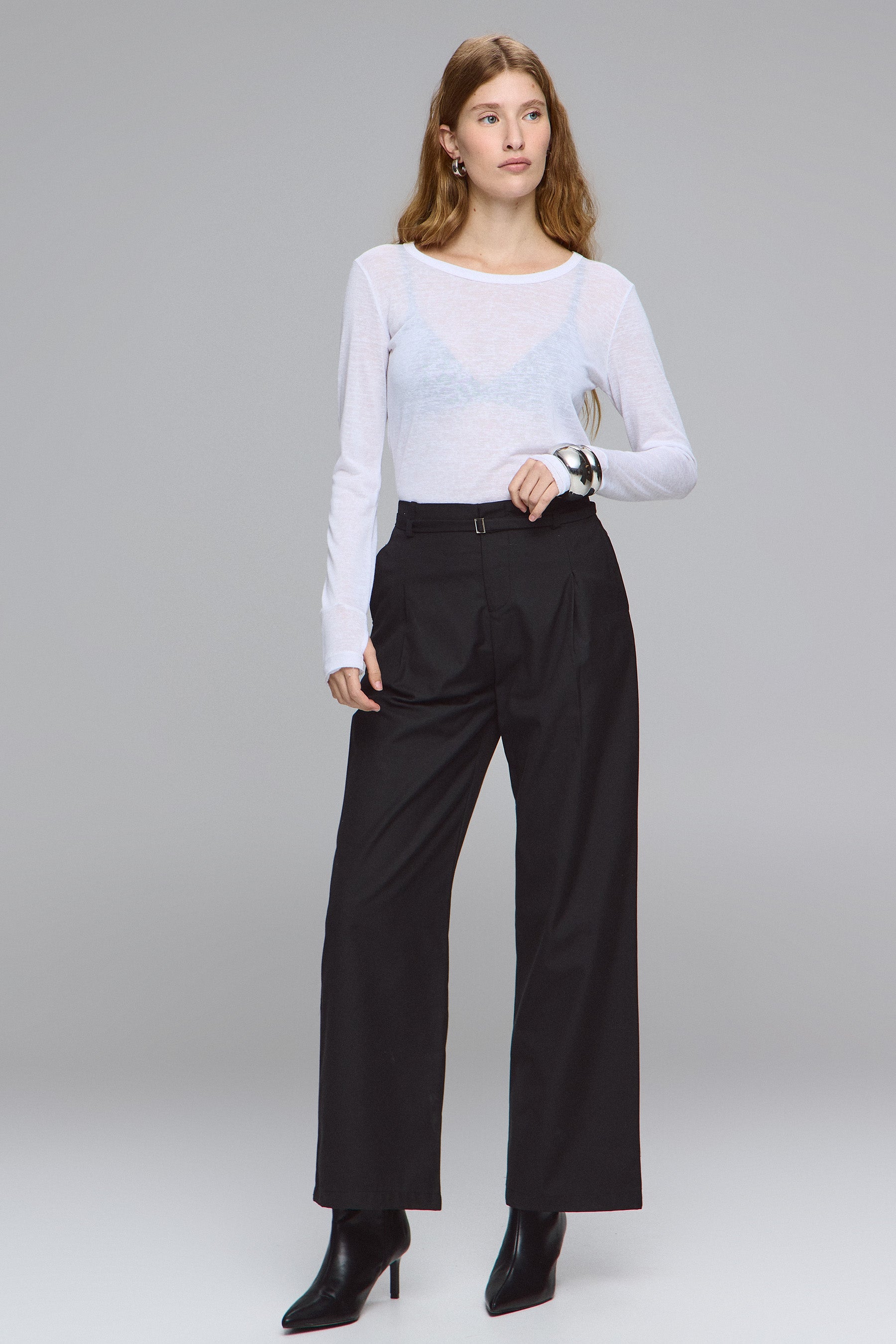 מכנסיים קפלים