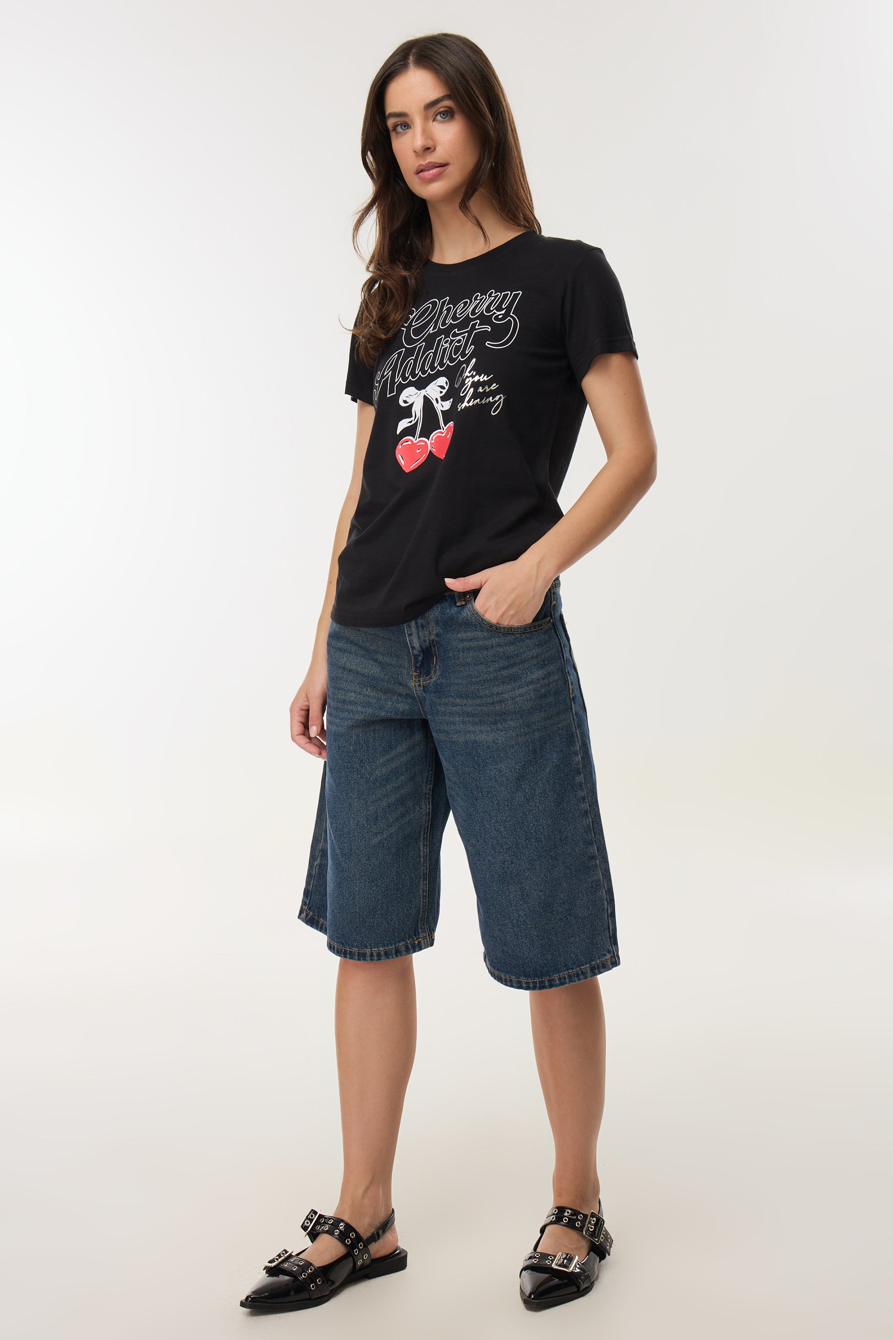 חולצת לורי אדיקט שחורה