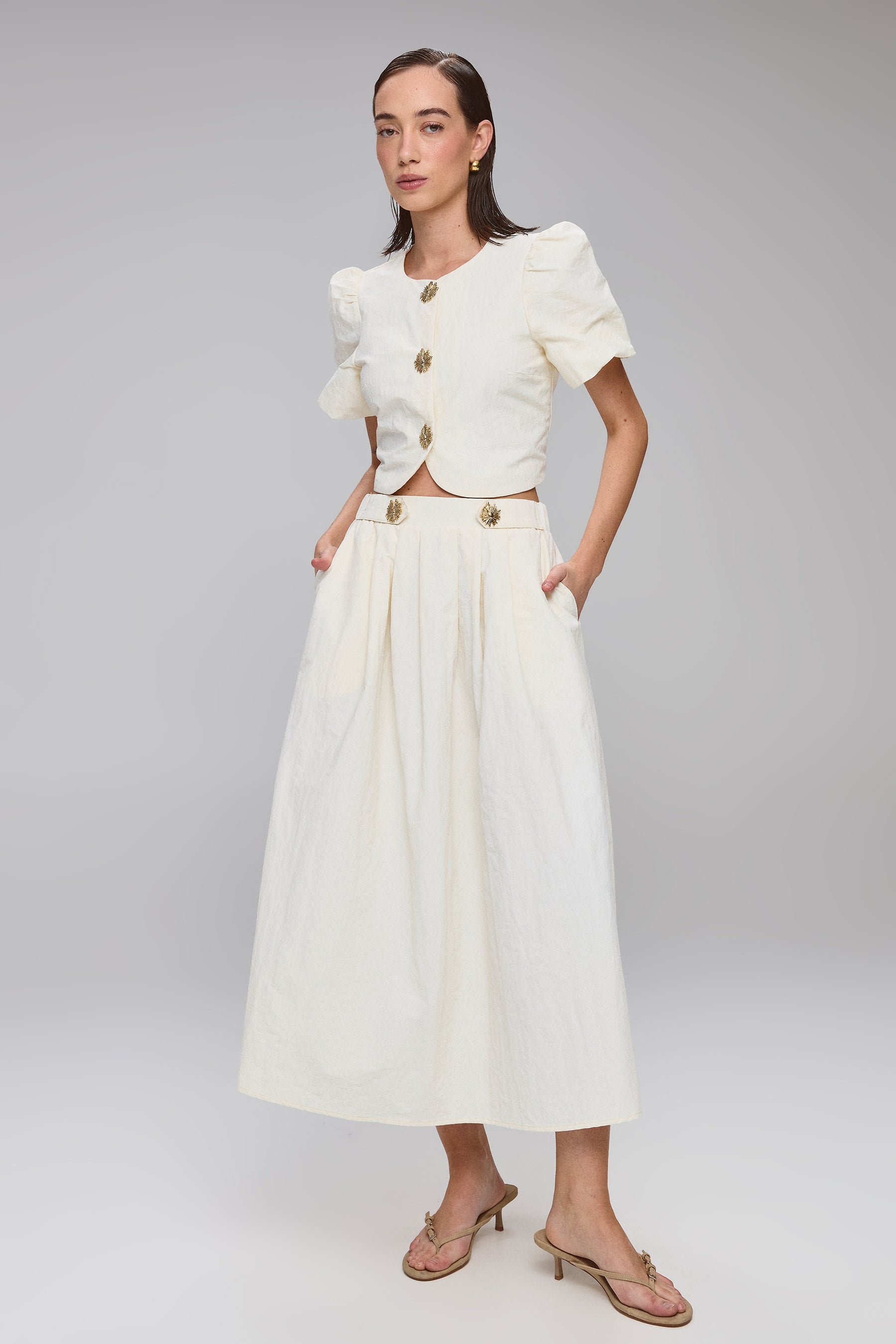 חצאית מקסי עם כפתורים מוזהבים סט